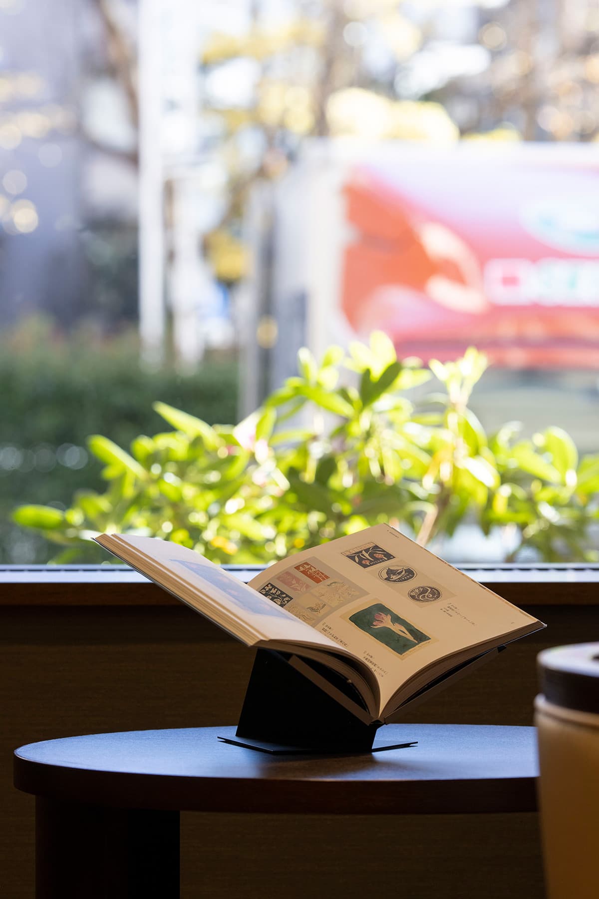 本をおしゃれに見せる収納本棚 大容量・ディスプレイ型など実例をご紹介