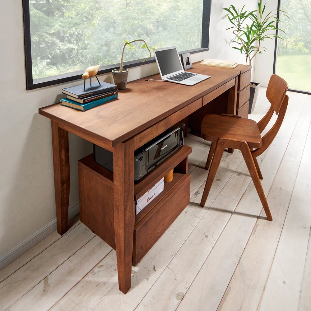 おしゃれな木製デスク8選　無垢でシンプルなワーク・パソコン用デスクのおすすめの事例を紹介