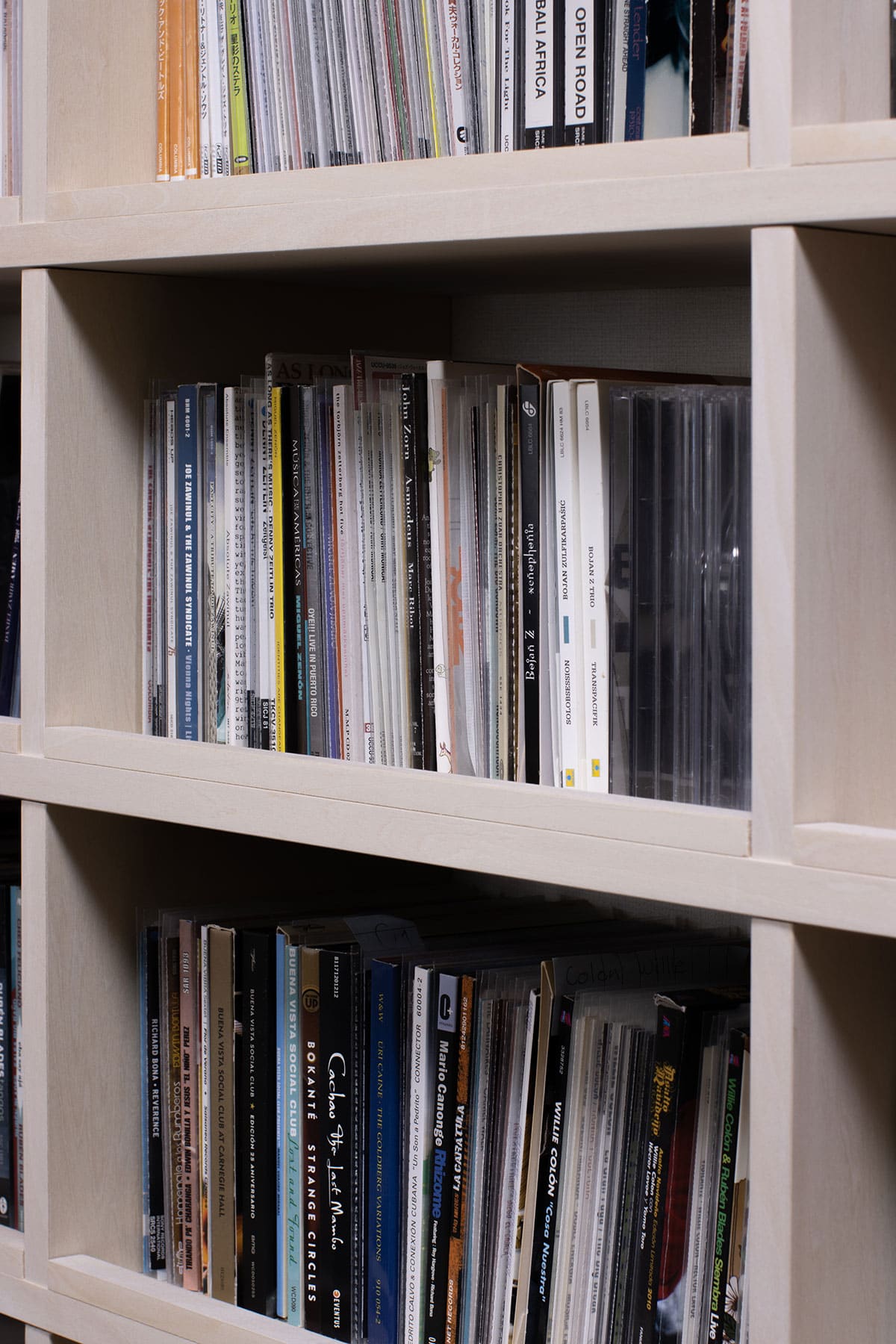 壁一面のCD棚 - Shelf 壁一面のコミック本棚 奥行180mm - マルゲリータお客様事例