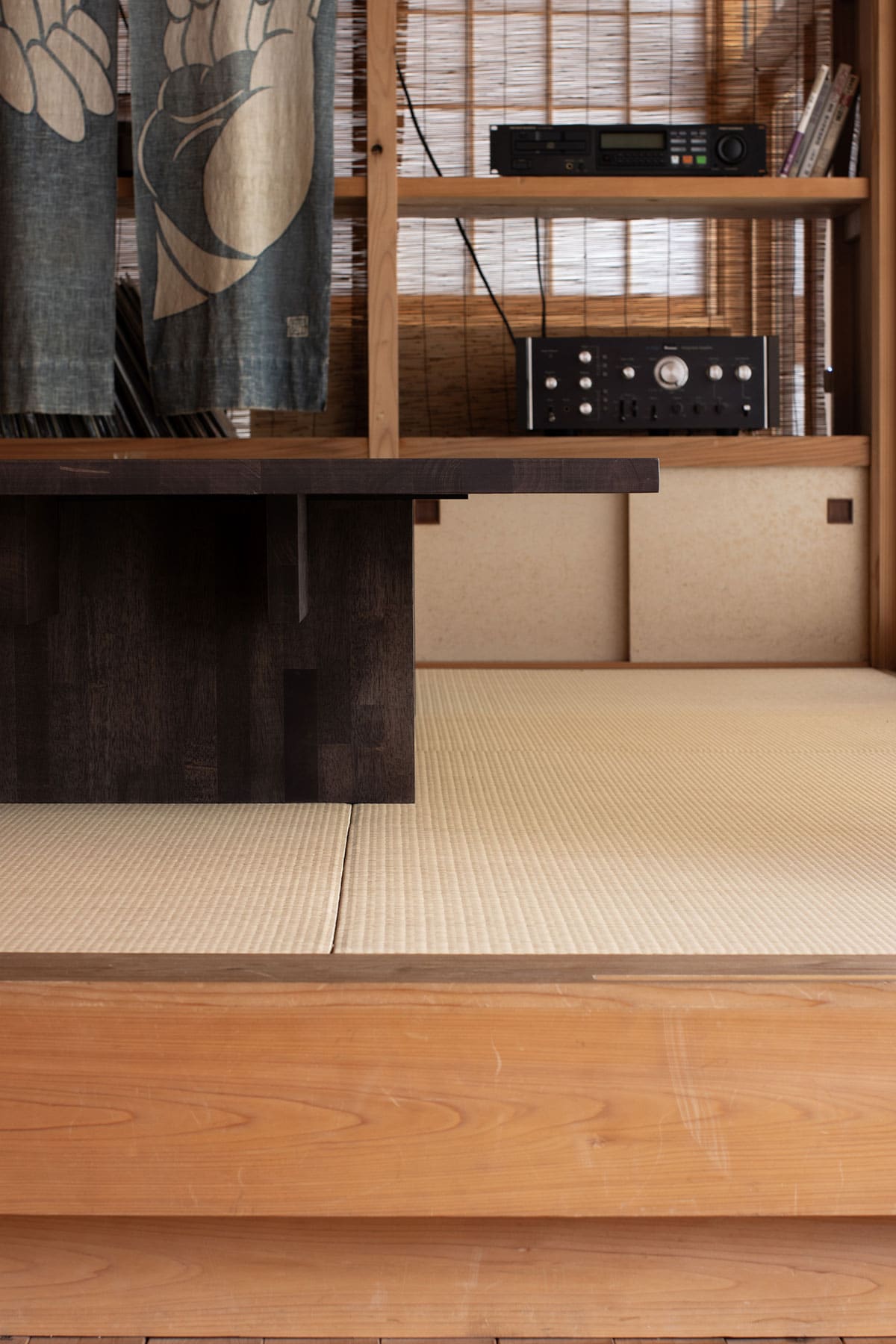 日本の伝統的な住空間に - Tavola 座卓 / 文机 - マルゲリータお客様事例