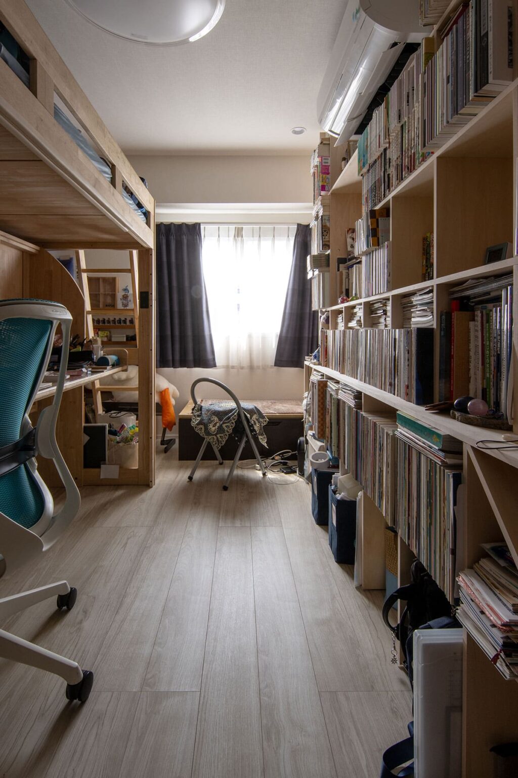 書斎の本棚 - Shelf 壁一面の本棚 奥行250mm - マルゲリータお客様事例