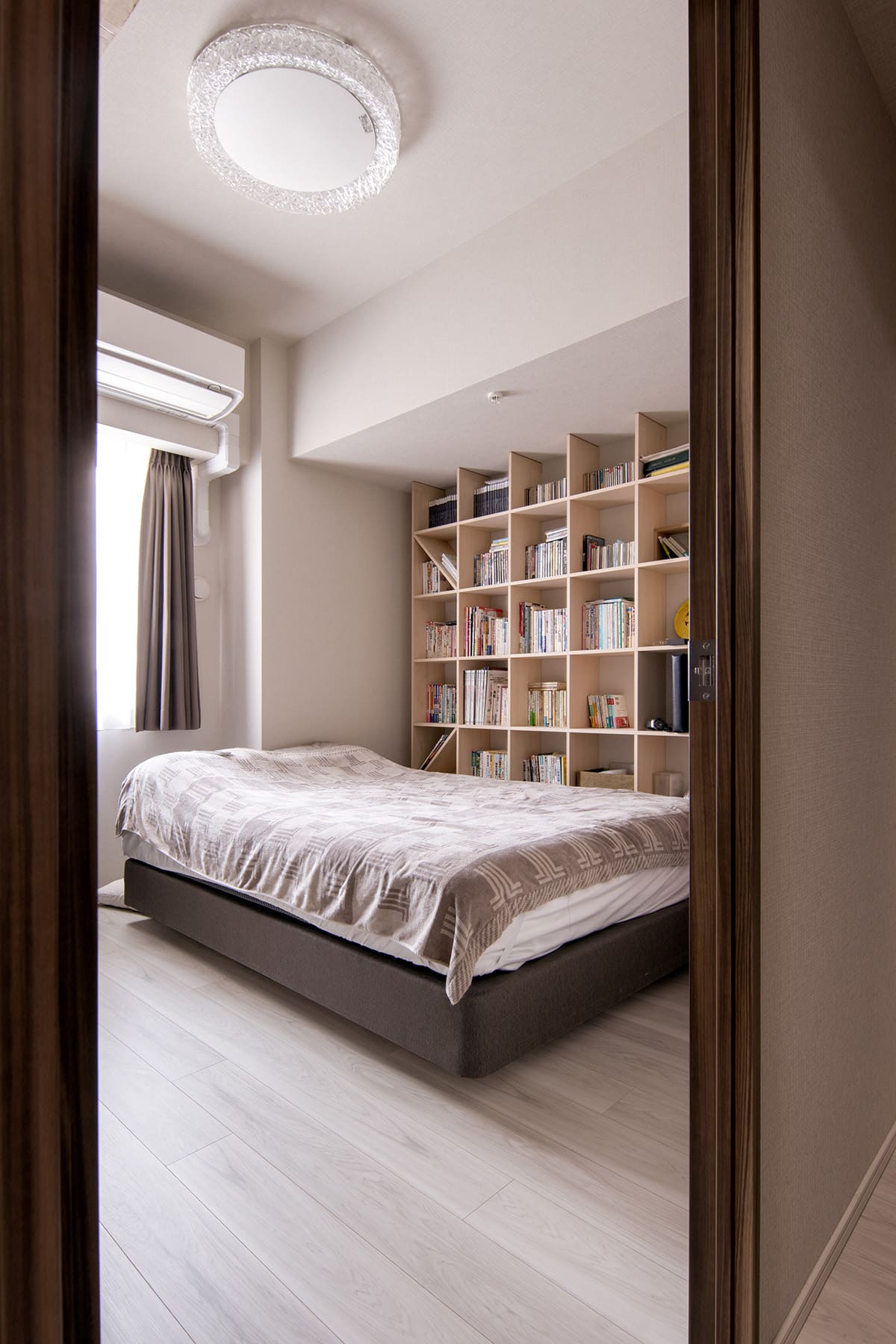 リビングの本棚 - Shelf 壁一面の本棚 奥行350mm - マルゲリータお客様事例