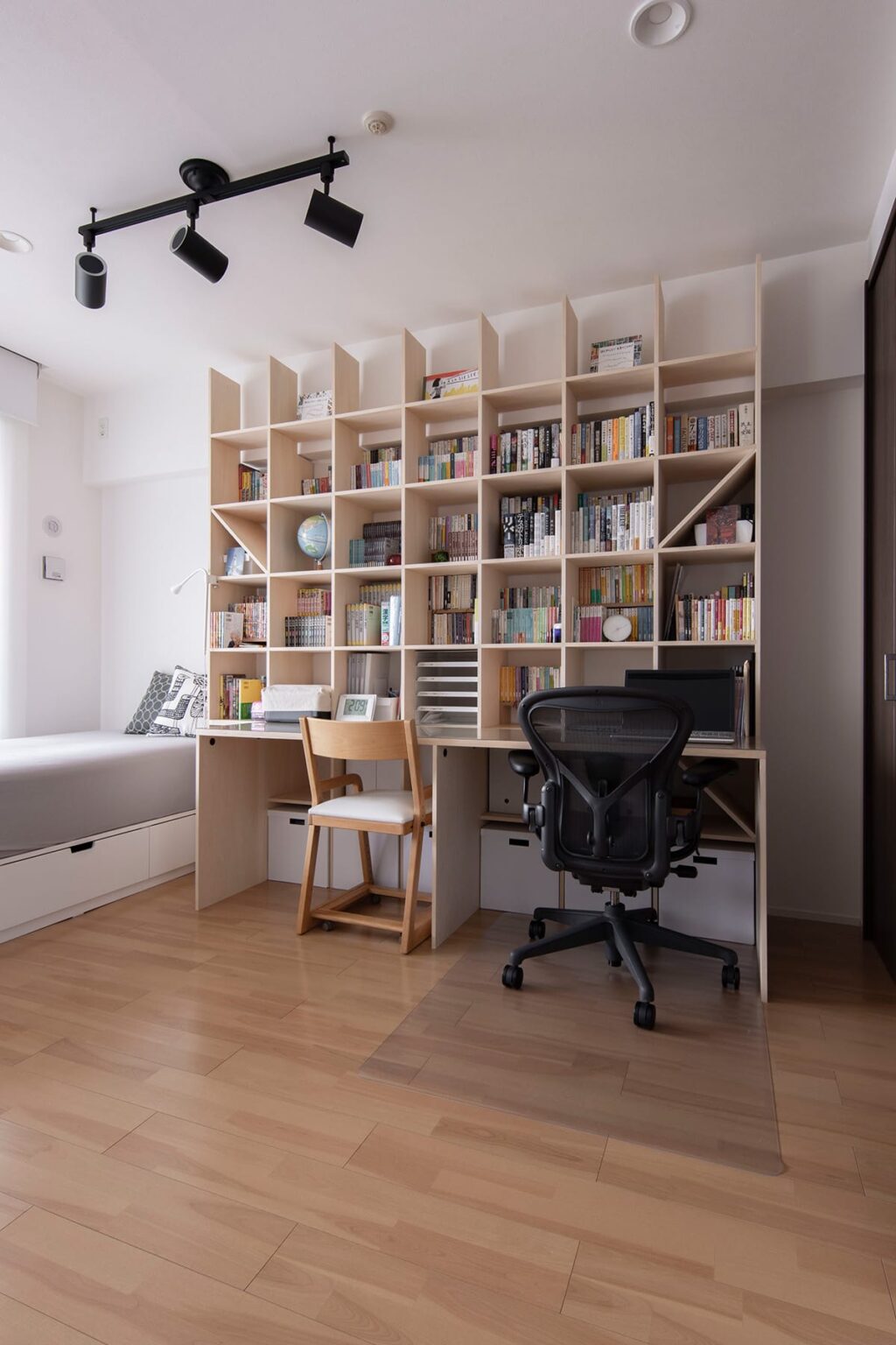 収納付きデスク・机にもなる収納のおしゃれ商品8選　収納一体型デスクをお探しの方への事例を紹介