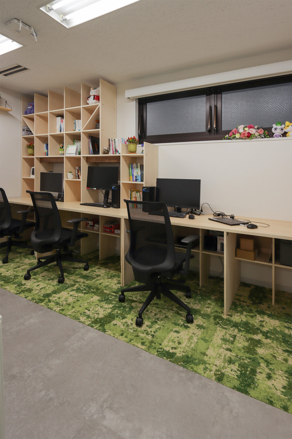 おしゃれな木製デスク8選　無垢でシンプルなワーク・パソコン用デスクのおすすめの事例を紹介