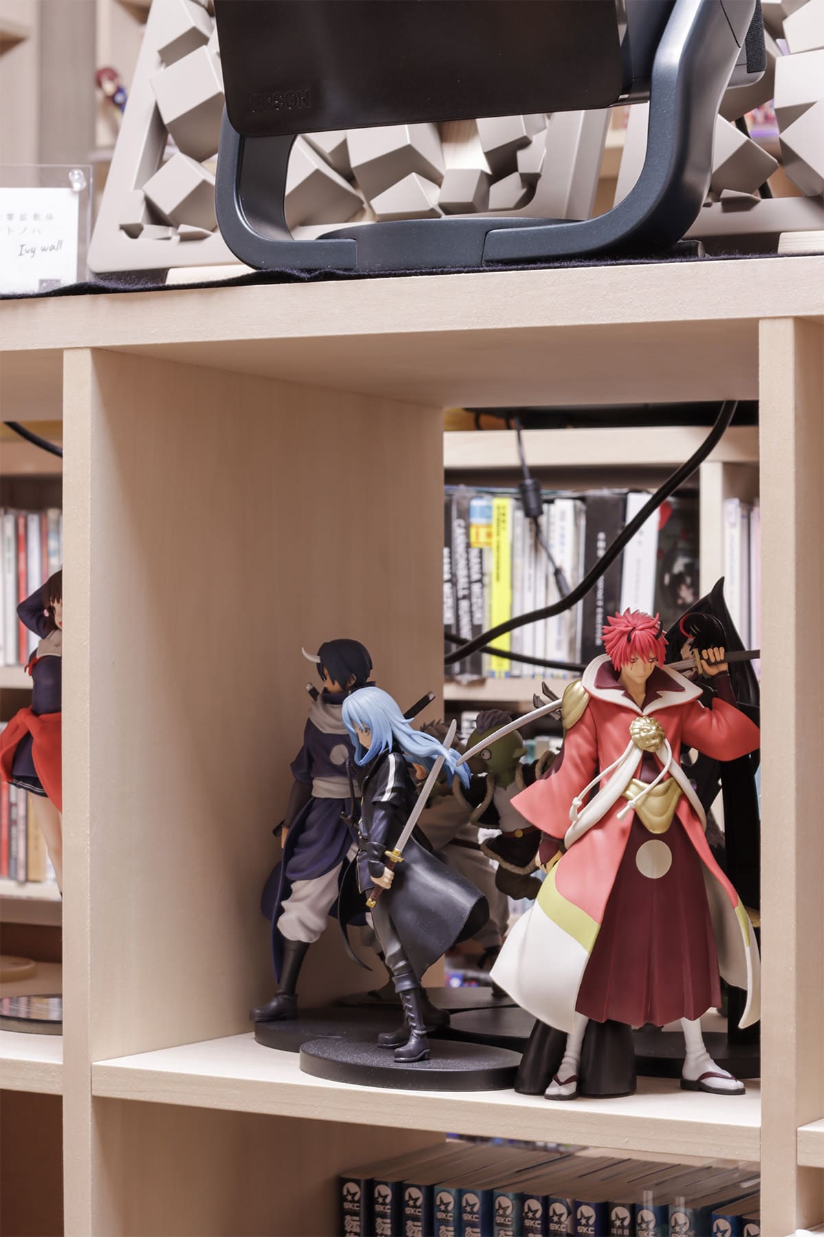 家じゅうを本棚で埋め尽くす - Shelf 壁一面の本棚 - マルゲリータお客様事例