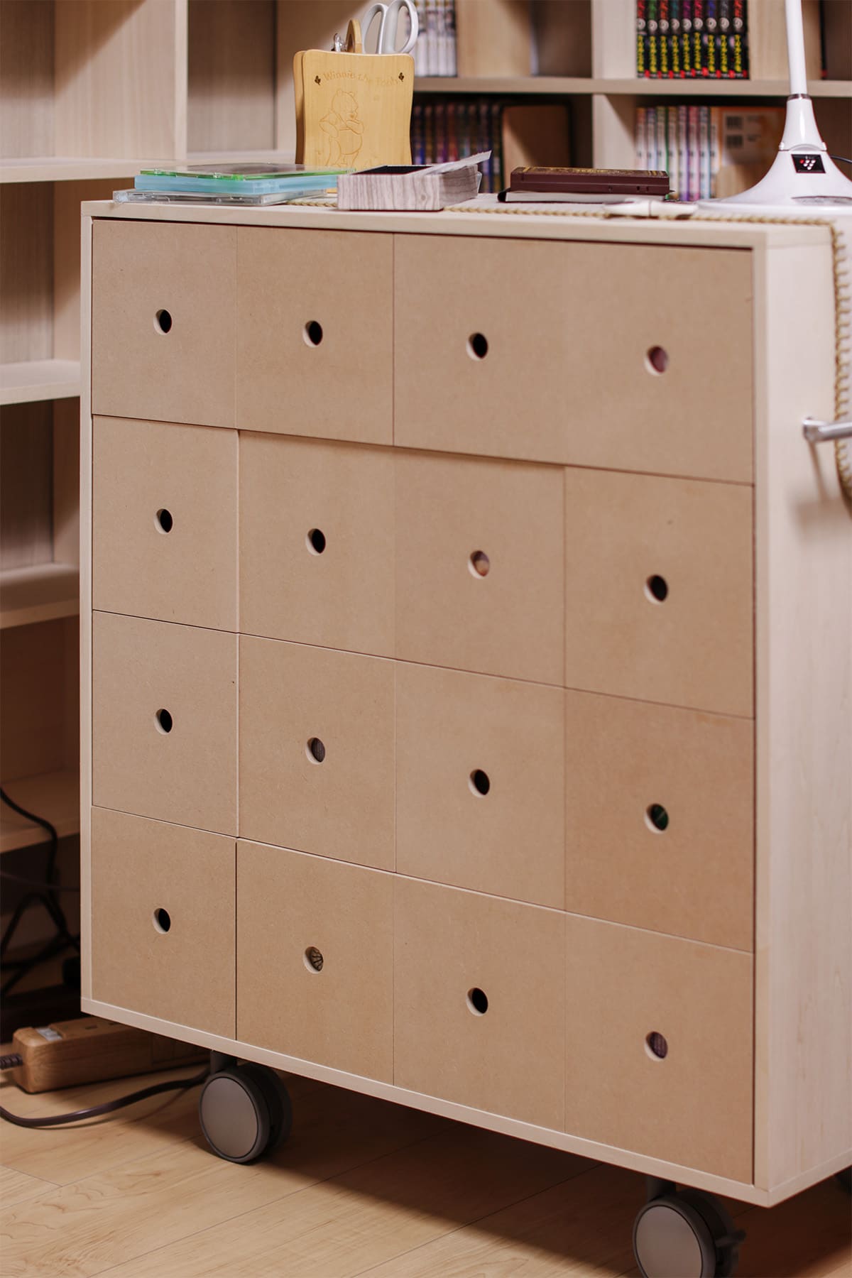 家じゅうを本棚で埋め尽くす - Shelf 壁一面の本棚 - マルゲリータお客様事例