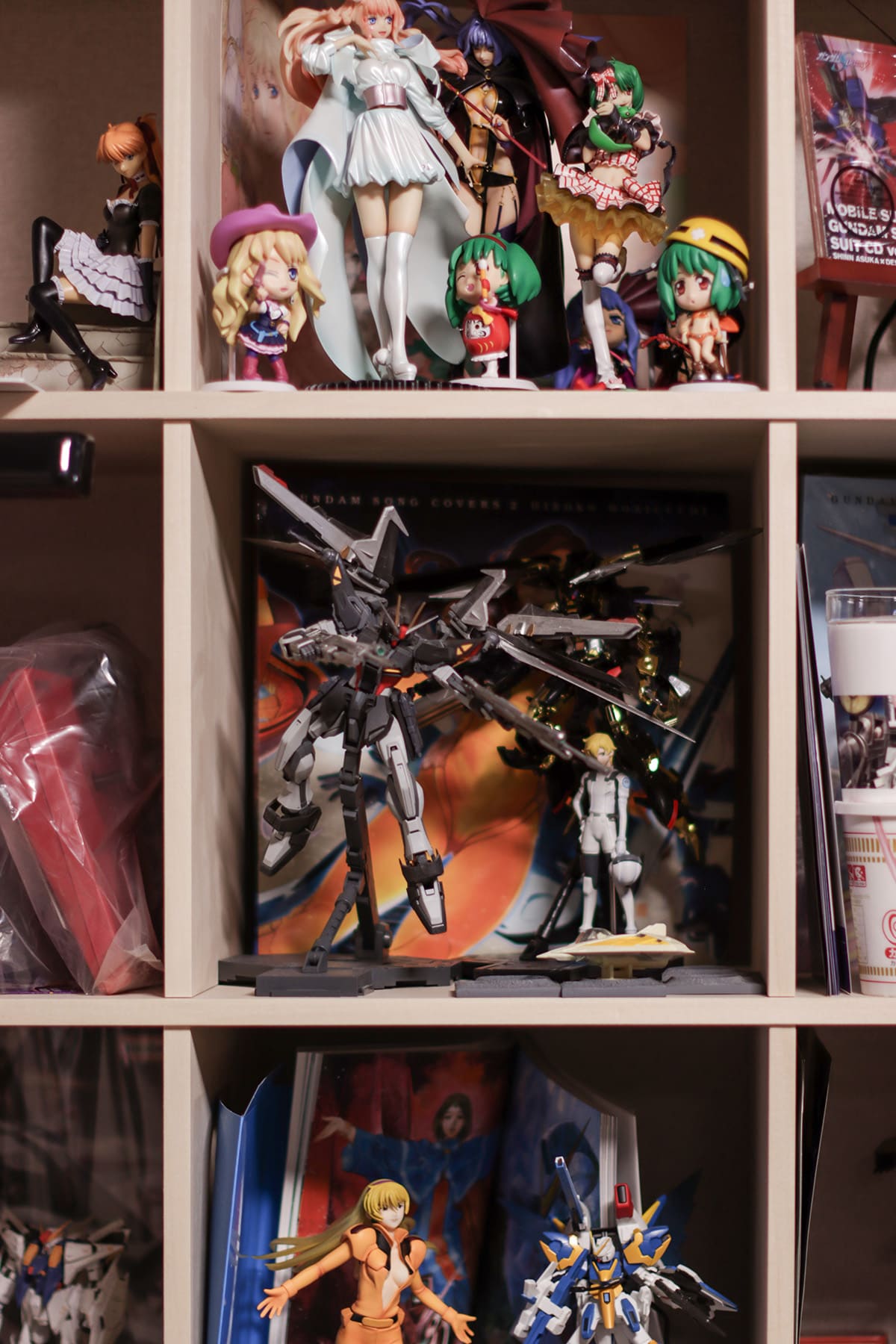 家じゅうを本棚で埋め尽くす - Shelf 壁一面の本棚 - マルゲリータお客様事例