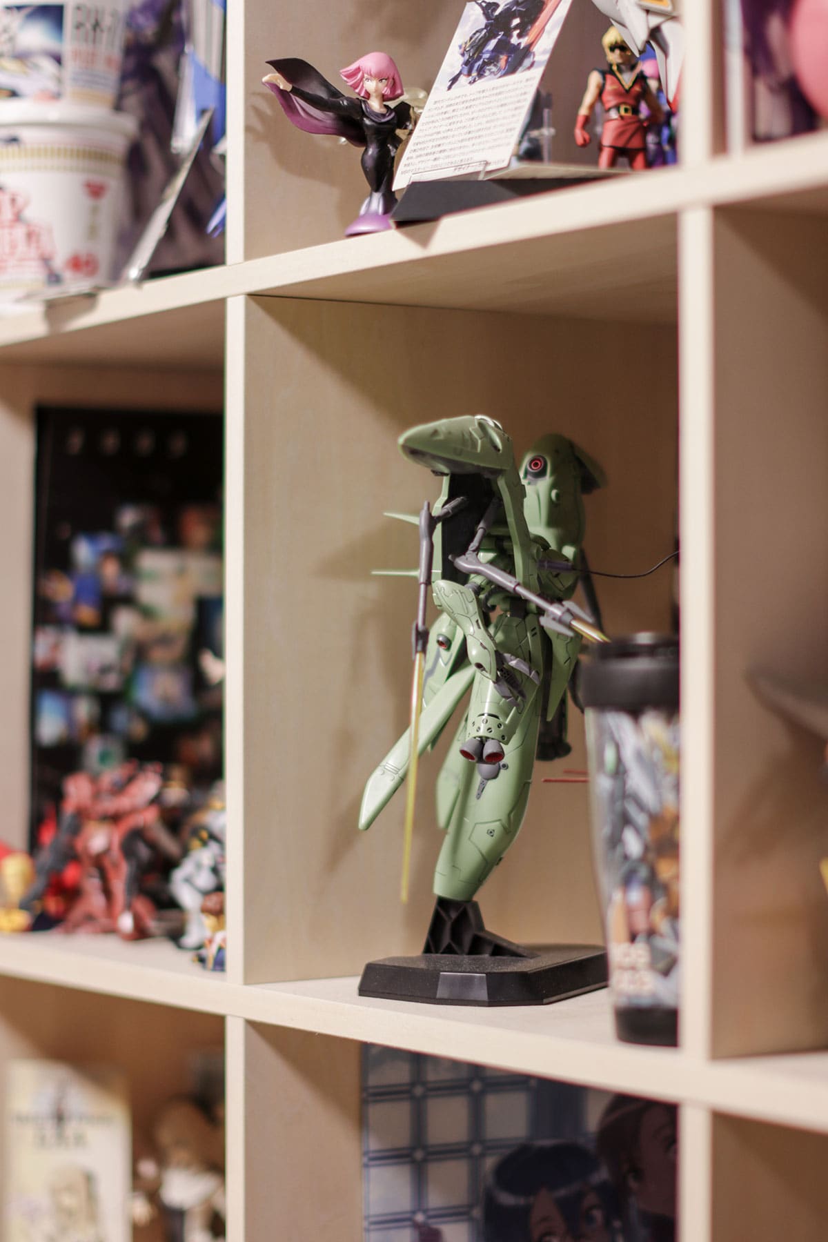 家じゅうを本棚で埋め尽くす - Shelf 壁一面の本棚 - マルゲリータお客様事例