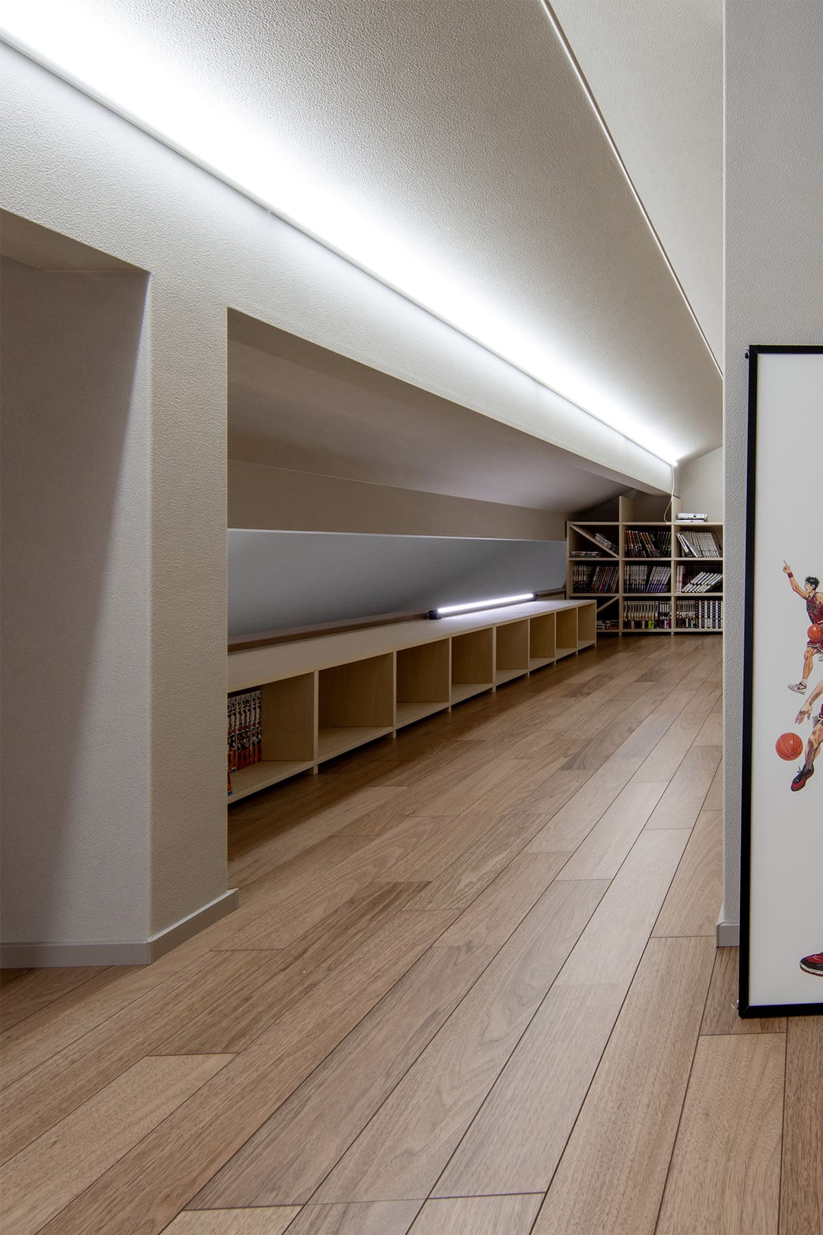 ロフトの本棚 - Shelf 壁一面のA5判コミック本棚 奥行180mm - マルゲリータお客様事例