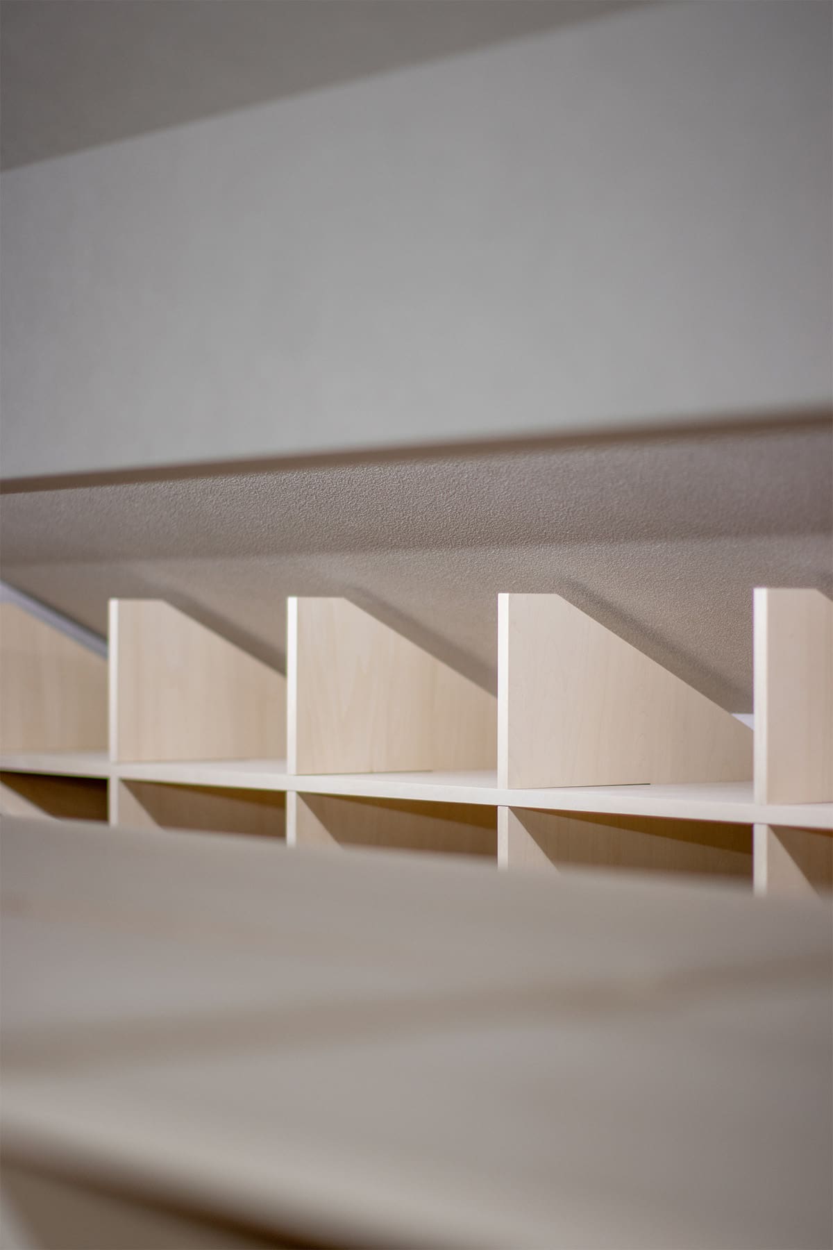 ロフトの本棚 - Shelf 壁一面のA5判コミック本棚 奥行180mm - マルゲリータお客様事例