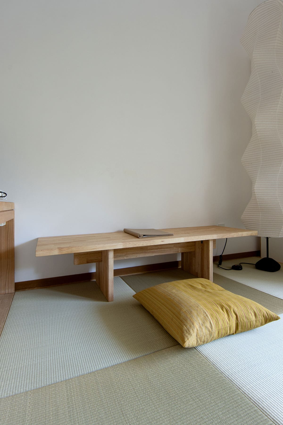 文机をホテルの畳の間のコンソールデスクに - Shelf 文机 - マルゲリータお客様事例