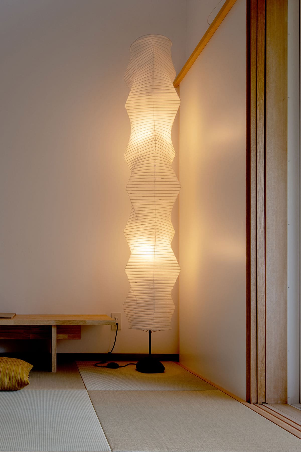 文机をホテルの畳の間のコンソールデスクに - Shelf 文机 - マルゲリータお客様事例