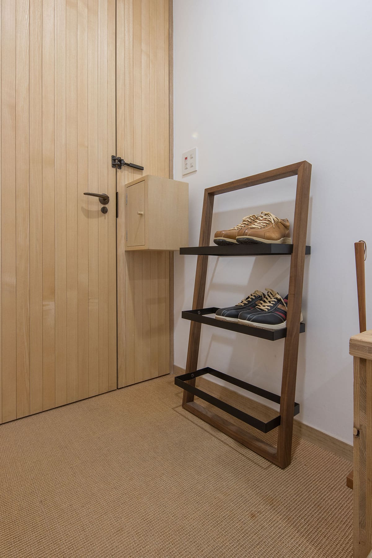 機能性とデザイン生を兼ね備えた玄関収納 - Cavalletto シューズラック/アンブレララック/スリッパラック - マルゲリータお客様事例