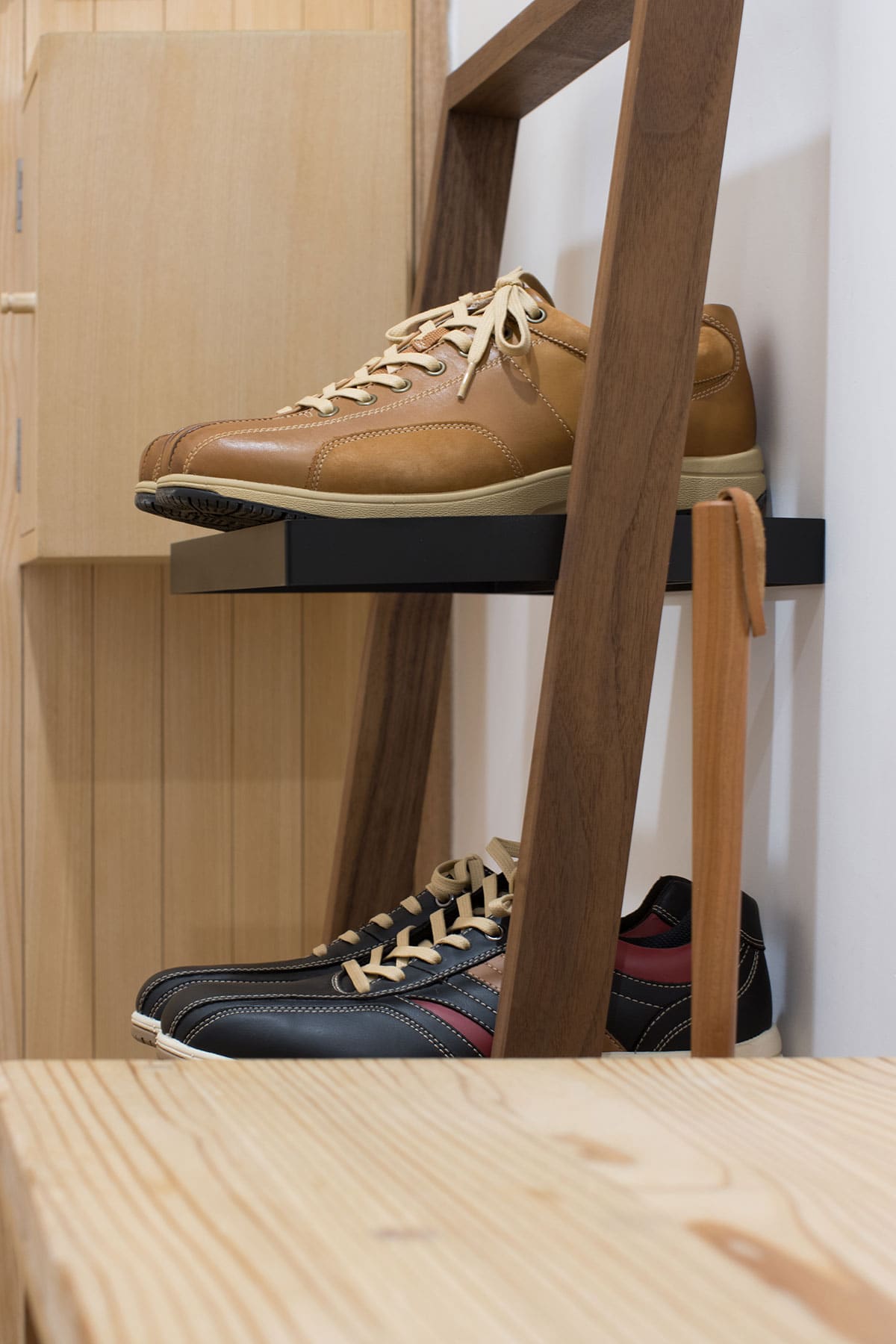 機能性とデザイン生を兼ね備えた玄関収納 - Cavalletto シューズラック/アンブレララック/スリッパラック - マルゲリータお客様事例