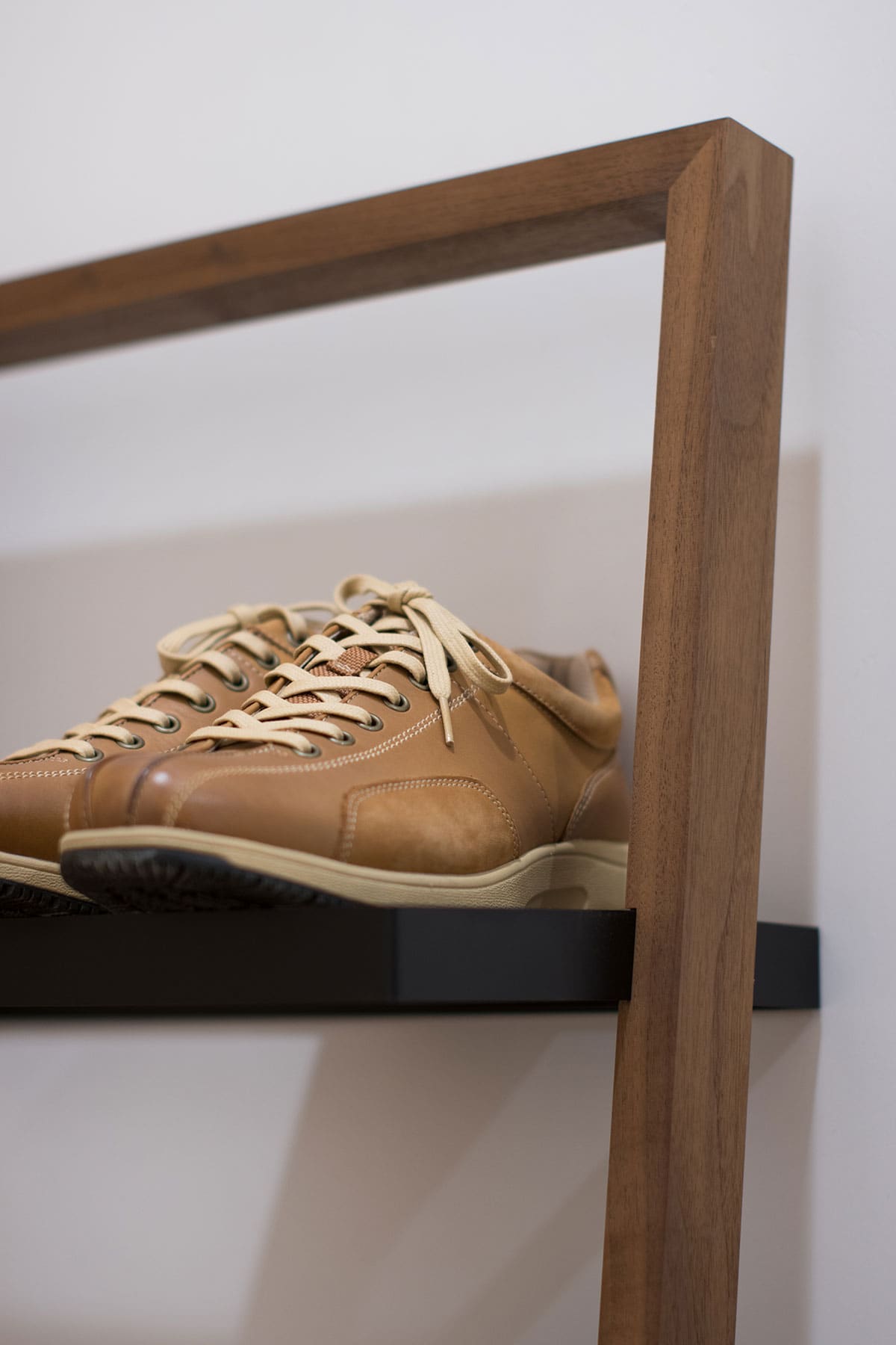 機能性とデザイン生を兼ね備えた玄関収納 - Cavalletto シューズラック/アンブレララック/スリッパラック - マルゲリータお客様事例