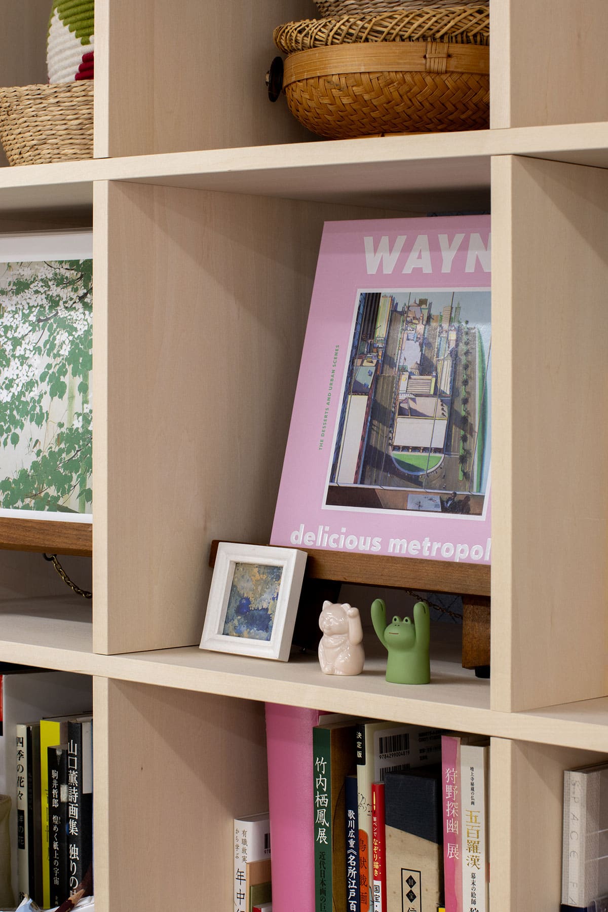 絵画教室・アトリエの本棚 - Shelf 壁一面の本棚 奥行350mm / ロータイプ本棚 - マルゲリータお客様事例