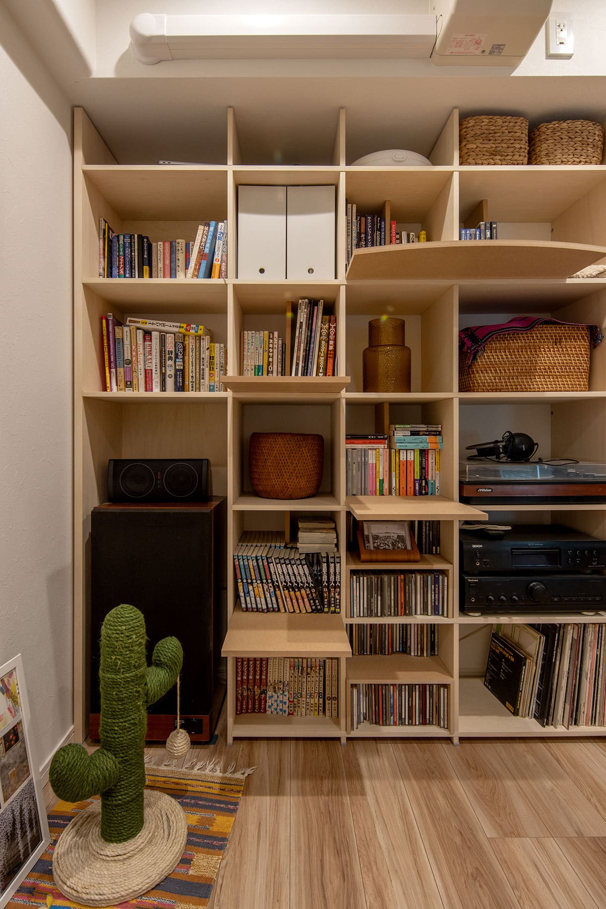 オーディオラック - Shelf 壁一面の本棚 奥行350mm - マルゲリータお客様事例