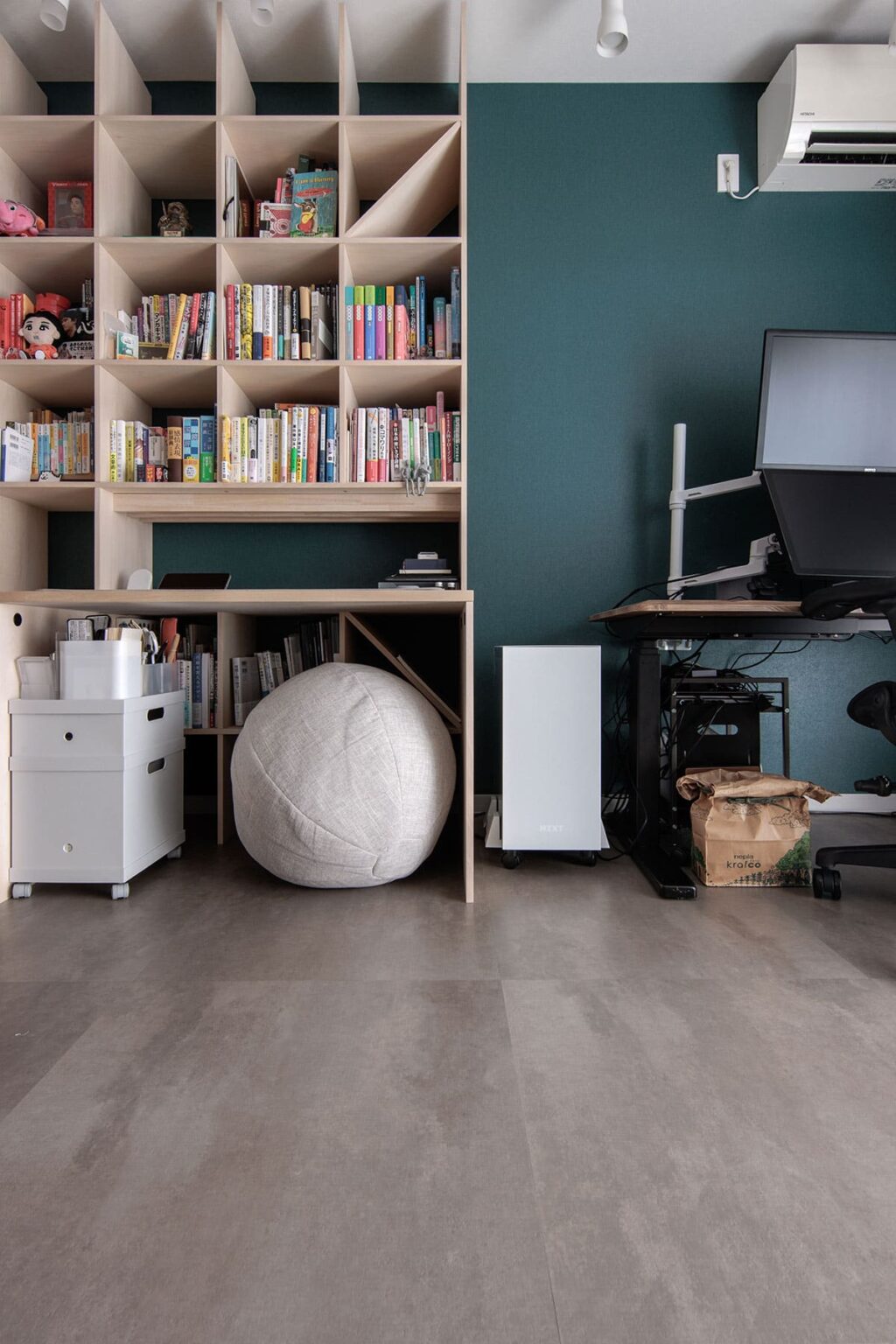 ワークスペースの本棚 - Shelf カウンター付き本棚 - マルゲリータお客様事例