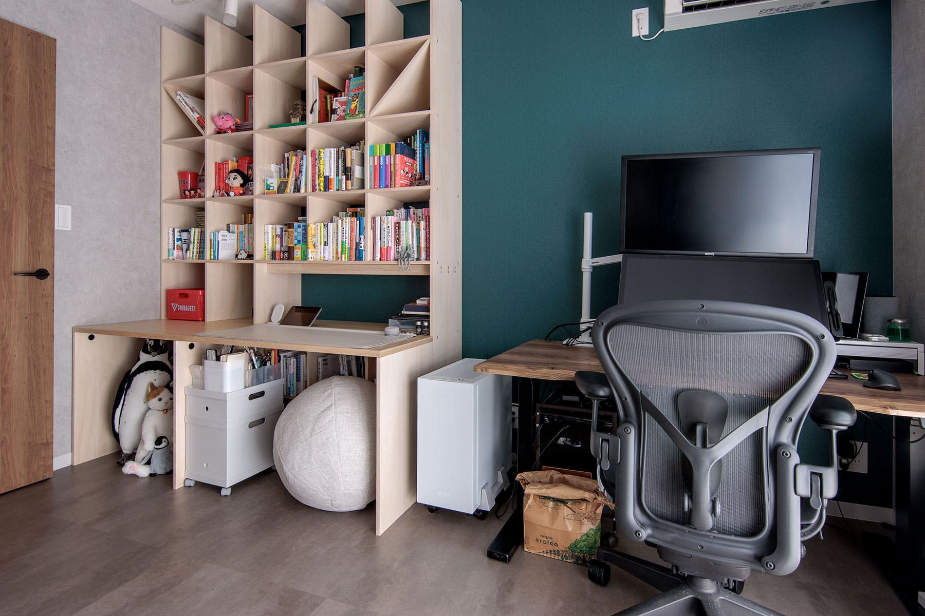 ワークスペースの本棚 - Shelf カウンター付き本棚 - マルゲリータお客様事例