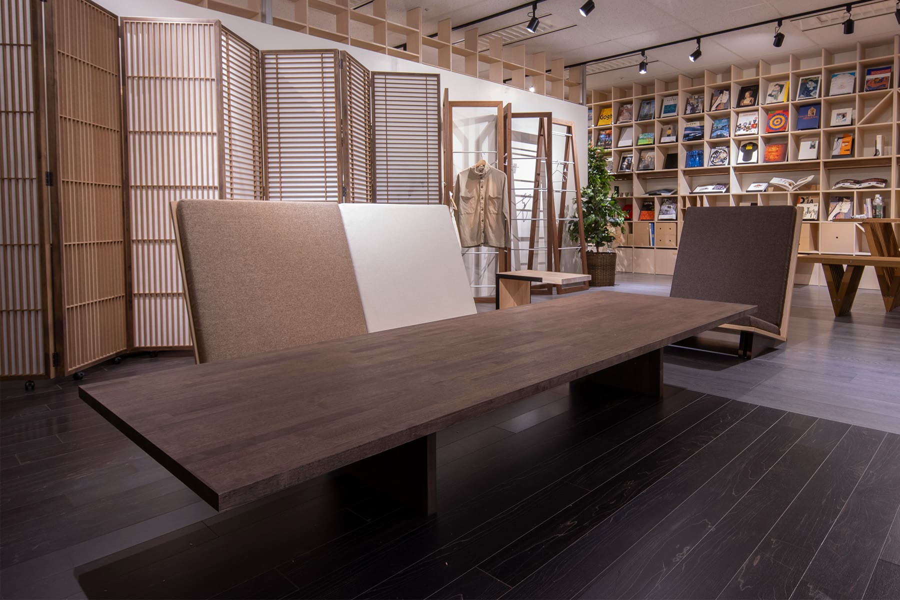 リビングテーブルとLソファを組合わせる - Tavola 座卓/文机 - マルゲリータお客様事例