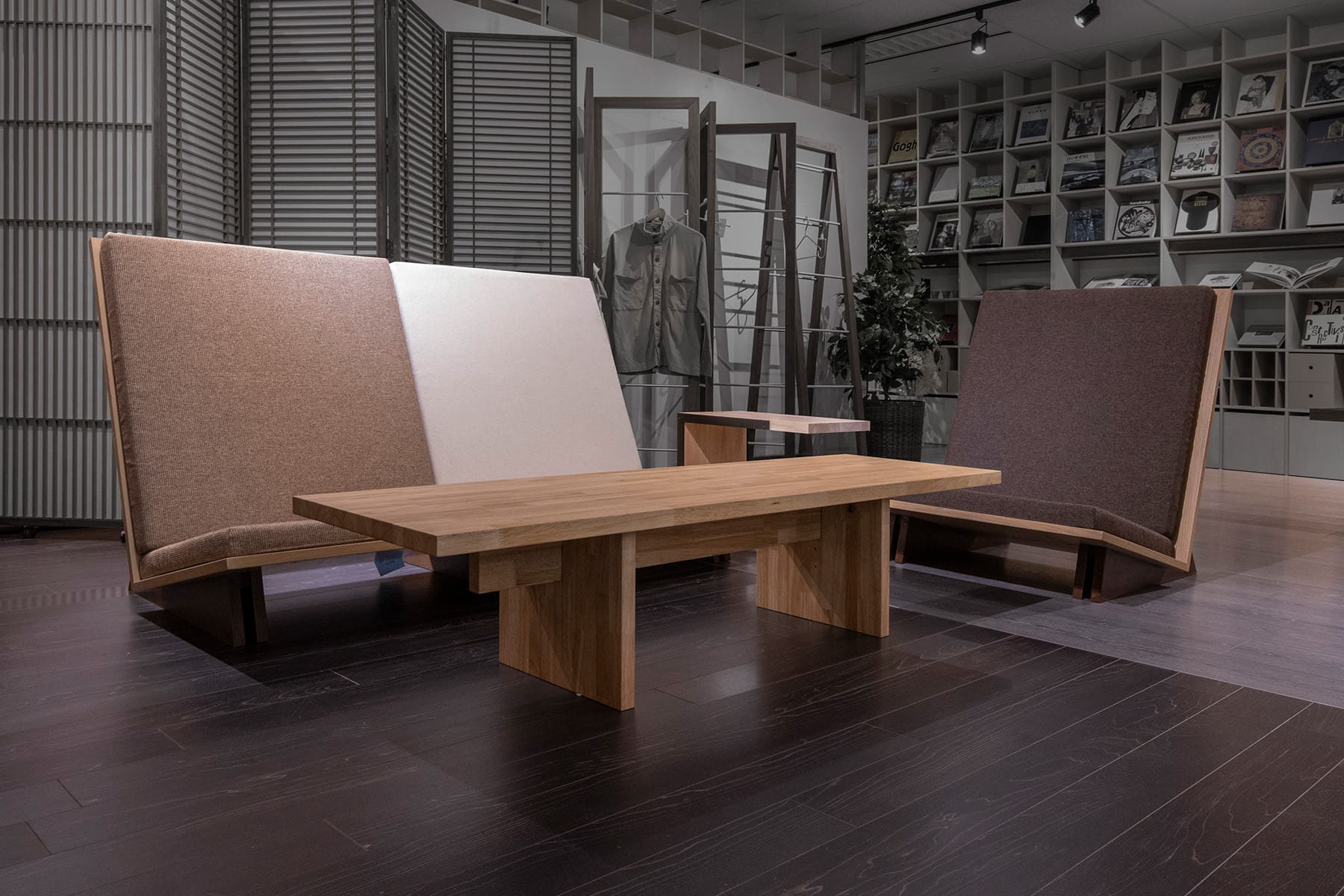 リビングテーブルとLソファを組合わせる - Tavola 座卓/文机 - マルゲリータお客様事例