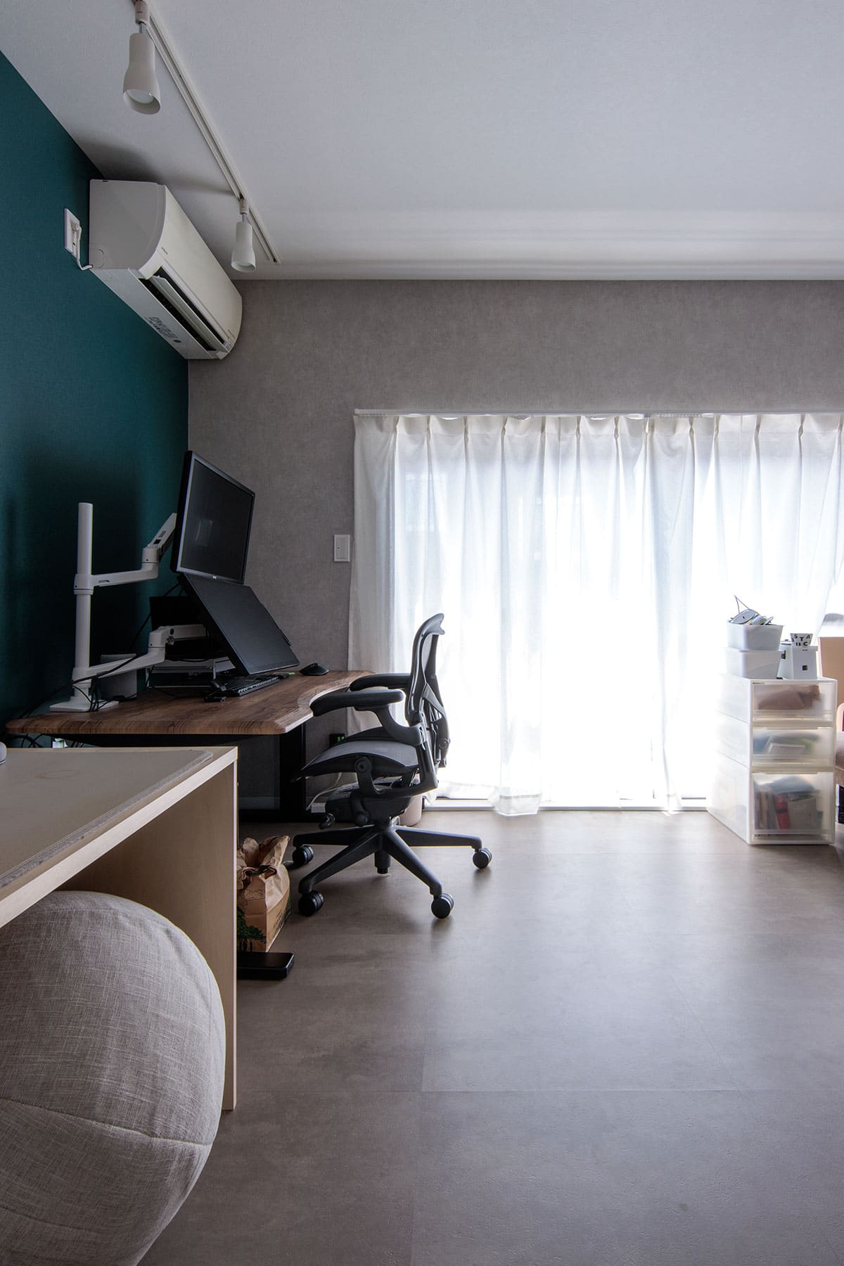 ワークスペースの本棚 - Shelf カウンター付き本棚 - マルゲリータお客様事例