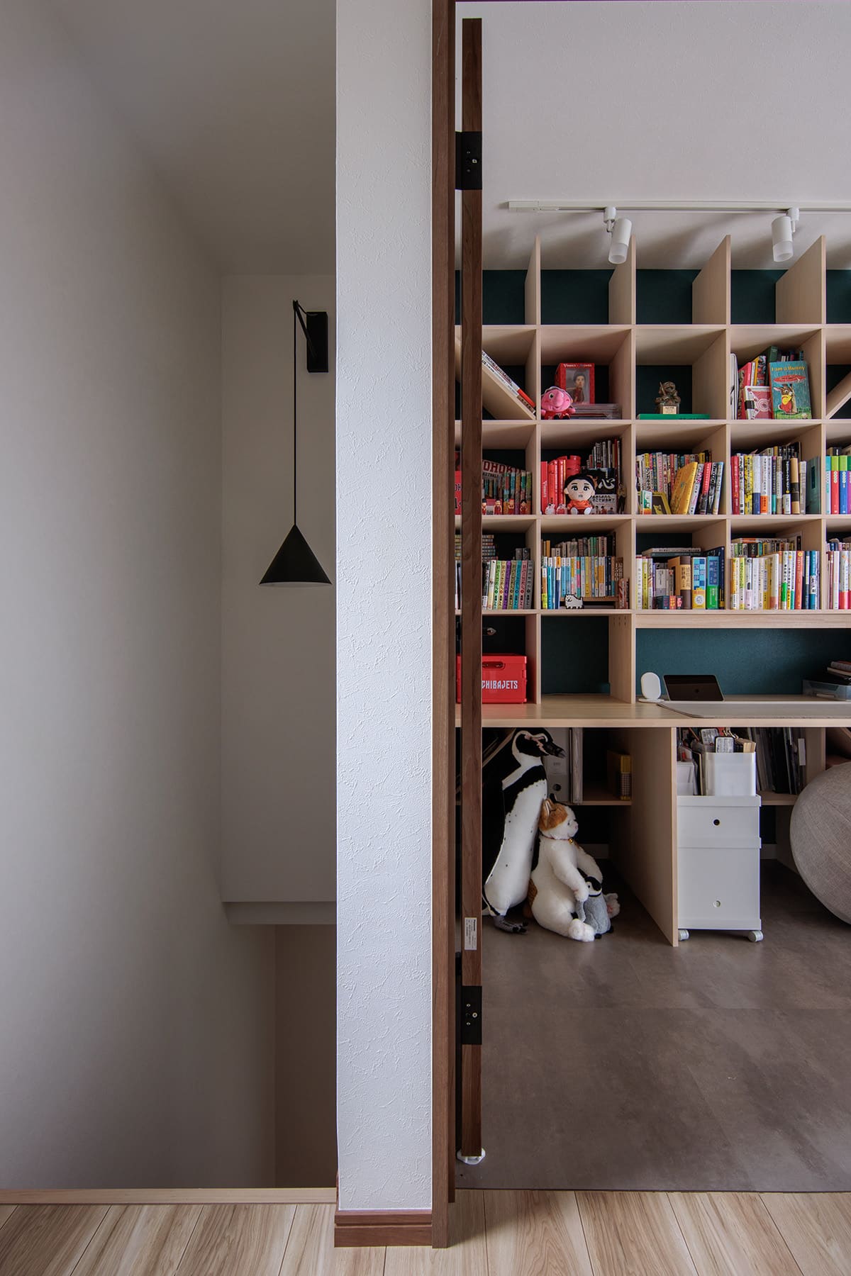 ワークスペースの本棚 - Shelf カウンター付き本棚 - マルゲリータお客様事例