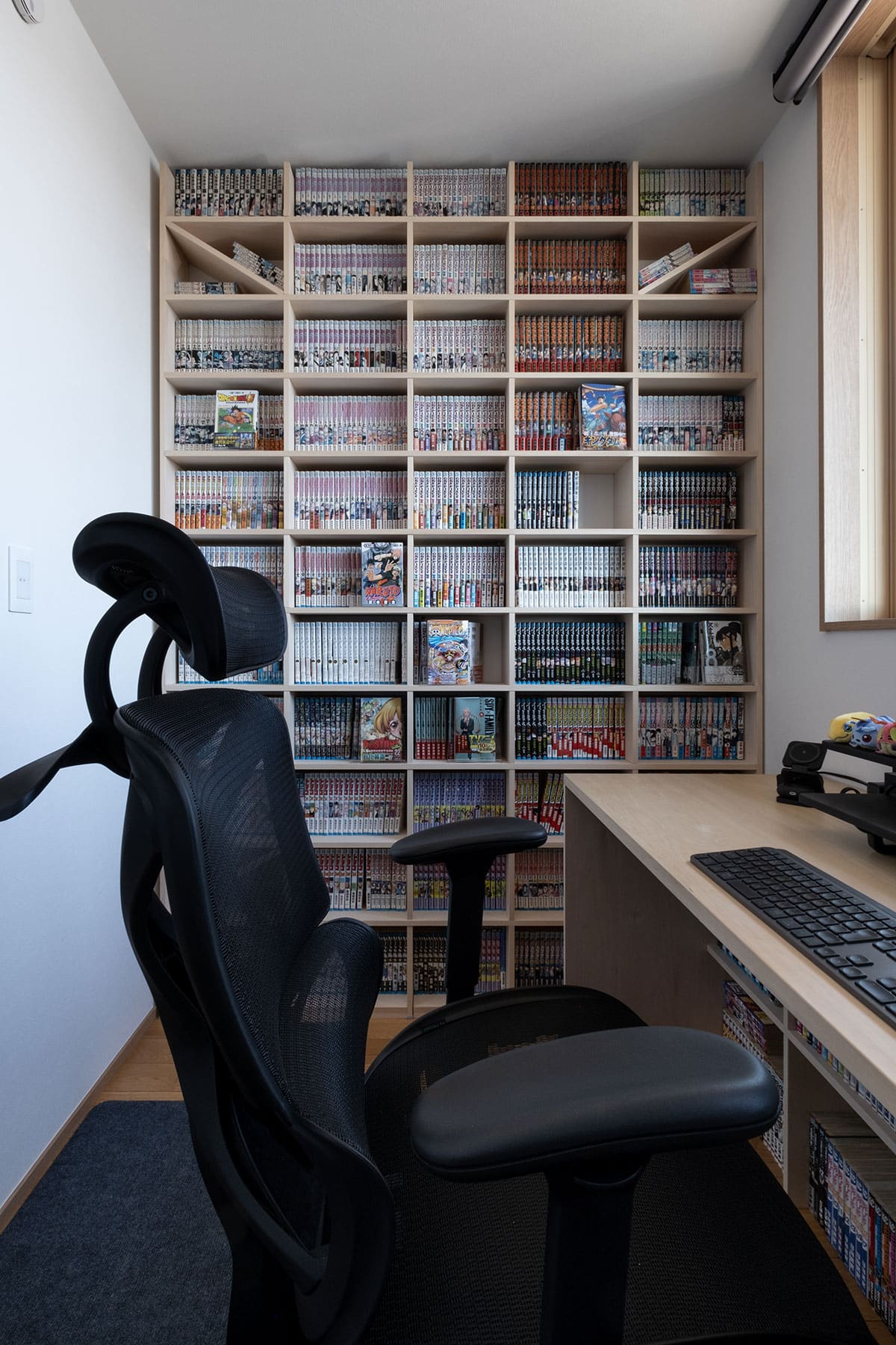 コミック専用本棚 - Shelf 壁一面のコミック本棚 奥行180mm - マルゲリータお客様事例