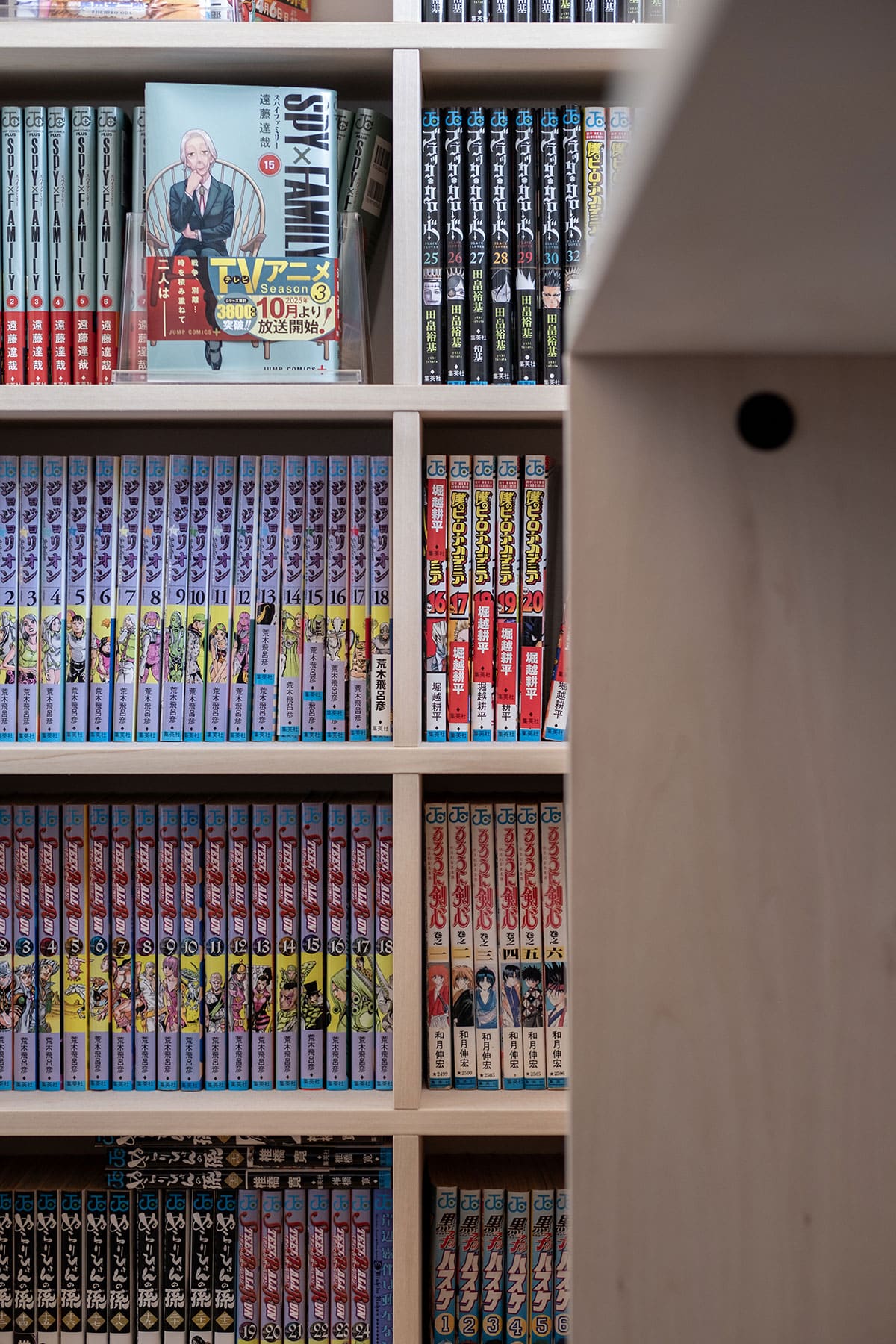 コミック専用本棚 - Shelf 壁一面のコミック本棚 奥行180mm - マルゲリータお客様事例