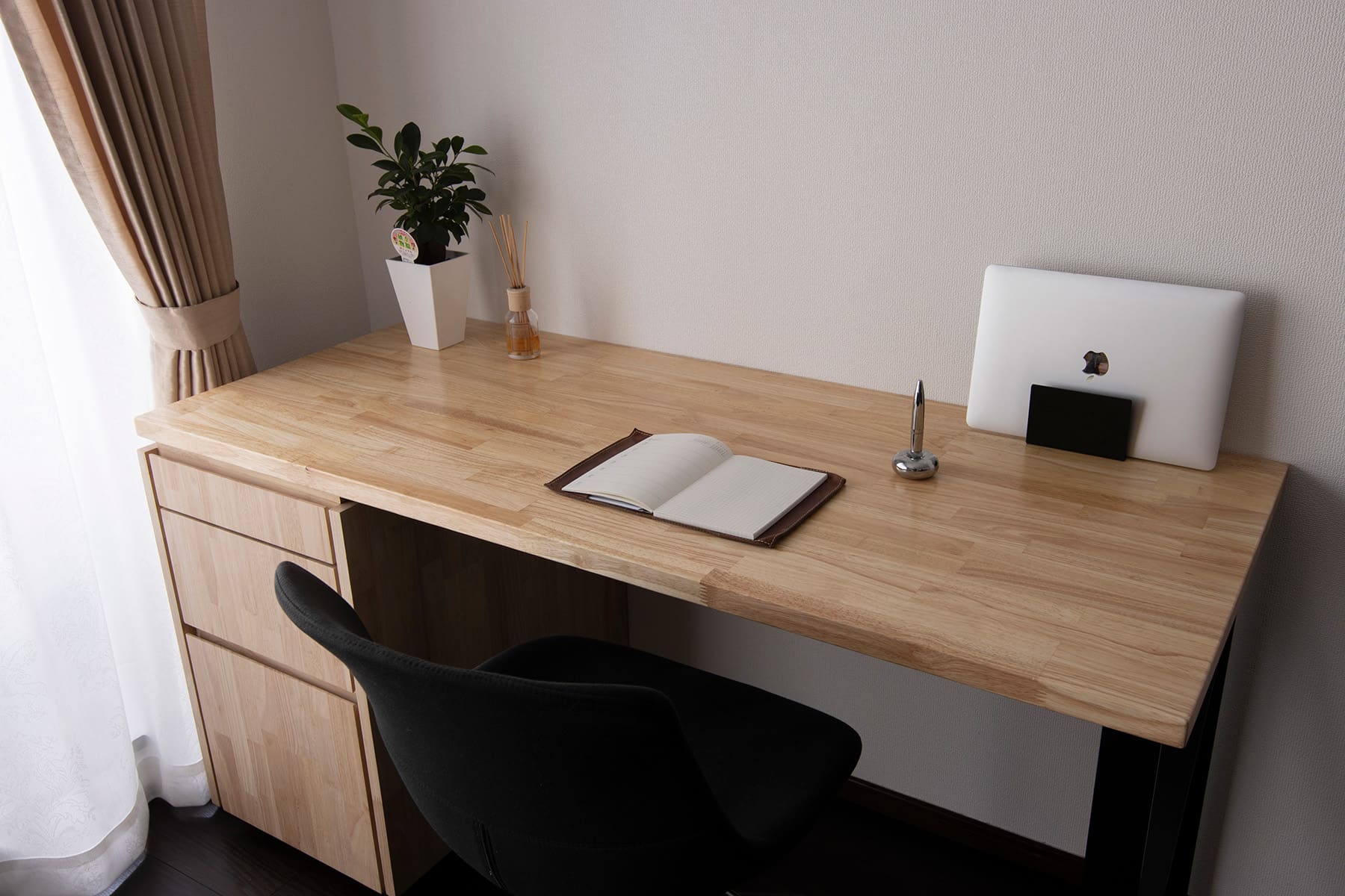 リビングのワークデスク - Studio ワークデスク - マルゲリータお客様事例