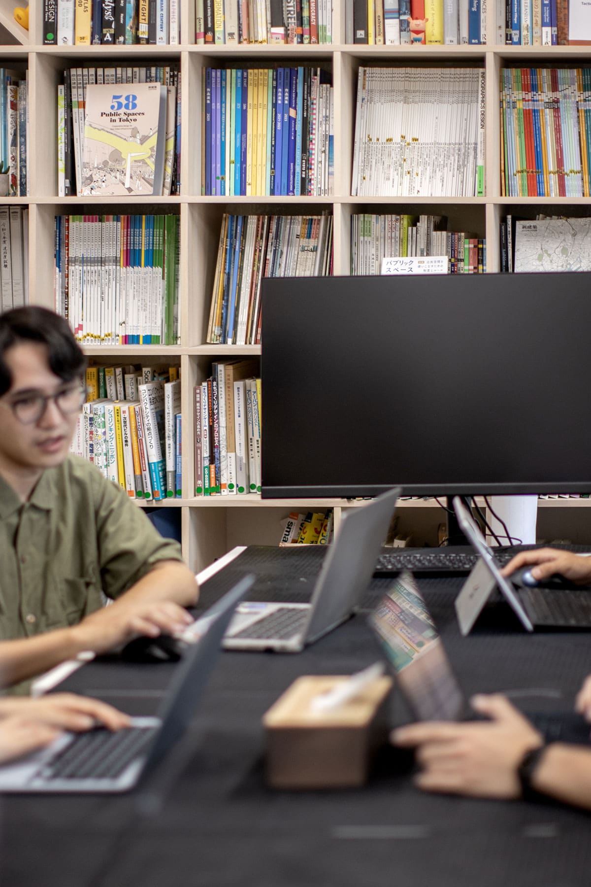 大学研究室の本棚 - Shelf 壁一面の本棚 奥行250mm - マルゲリータお客様事例