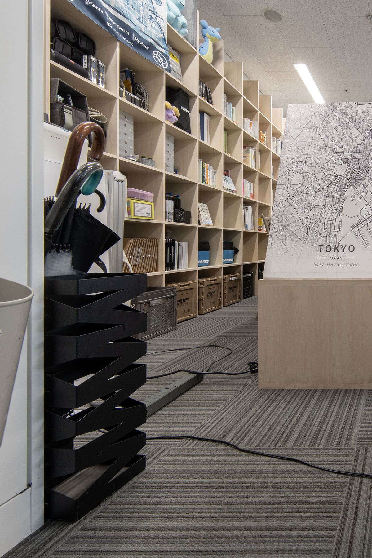 大学研究室の本棚 - Shelf 壁一面の本棚 奥行250mm - マルゲリータお客様事例