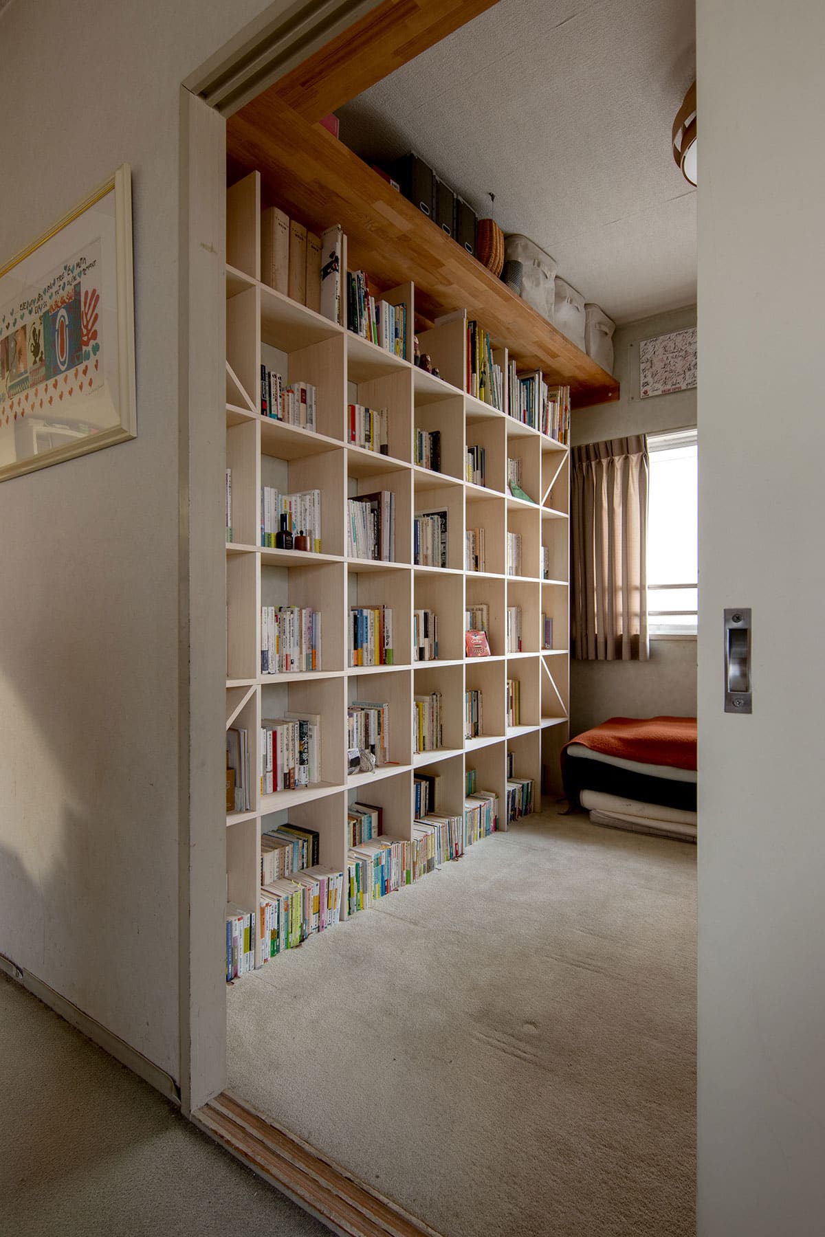 リビングの本棚 - Shelf 壁一面の本棚 奥行250mm - マルゲリータお客様事例