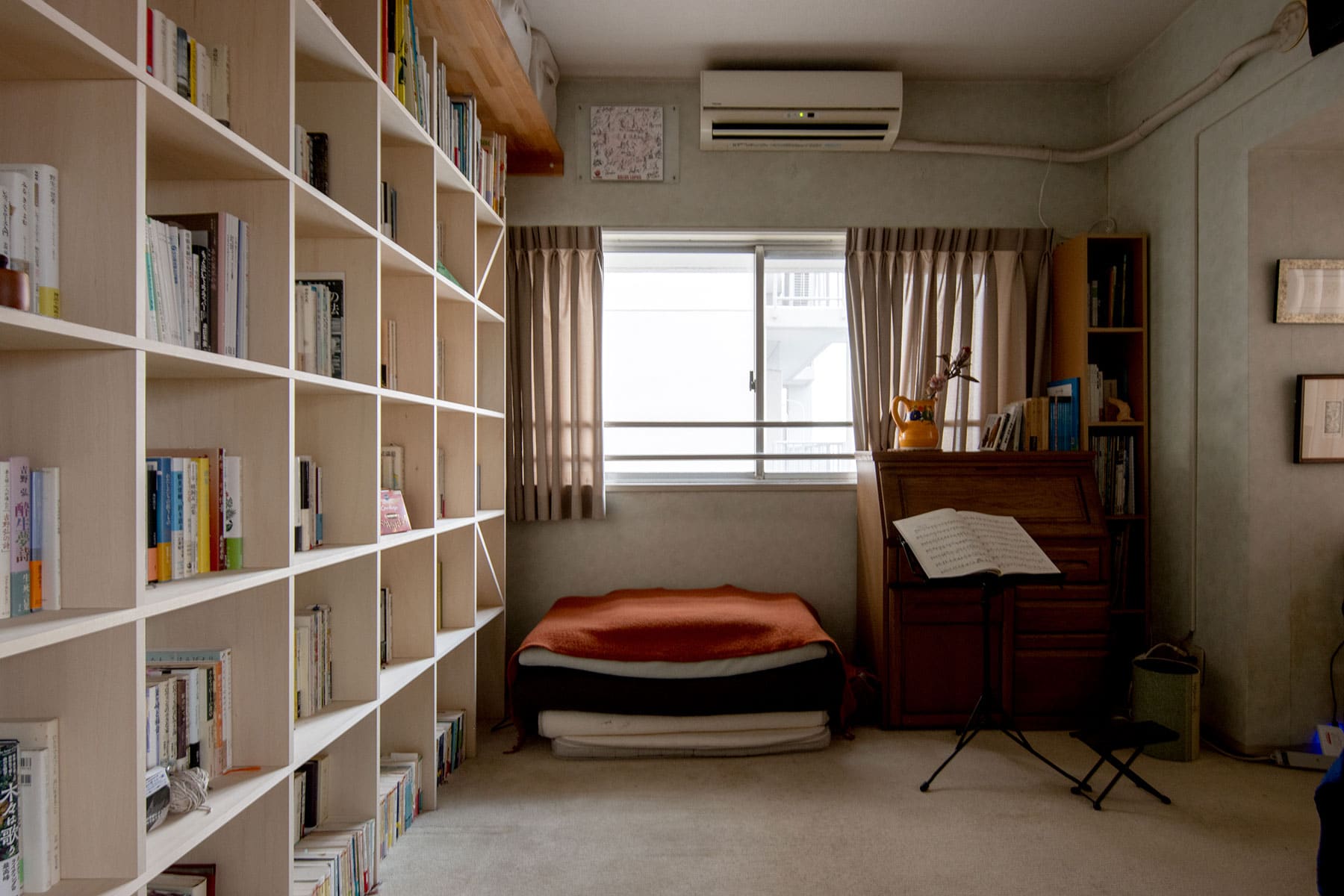 リビングの本棚 - Shelf 壁一面の本棚 奥行250mm - マルゲリータお客様事例