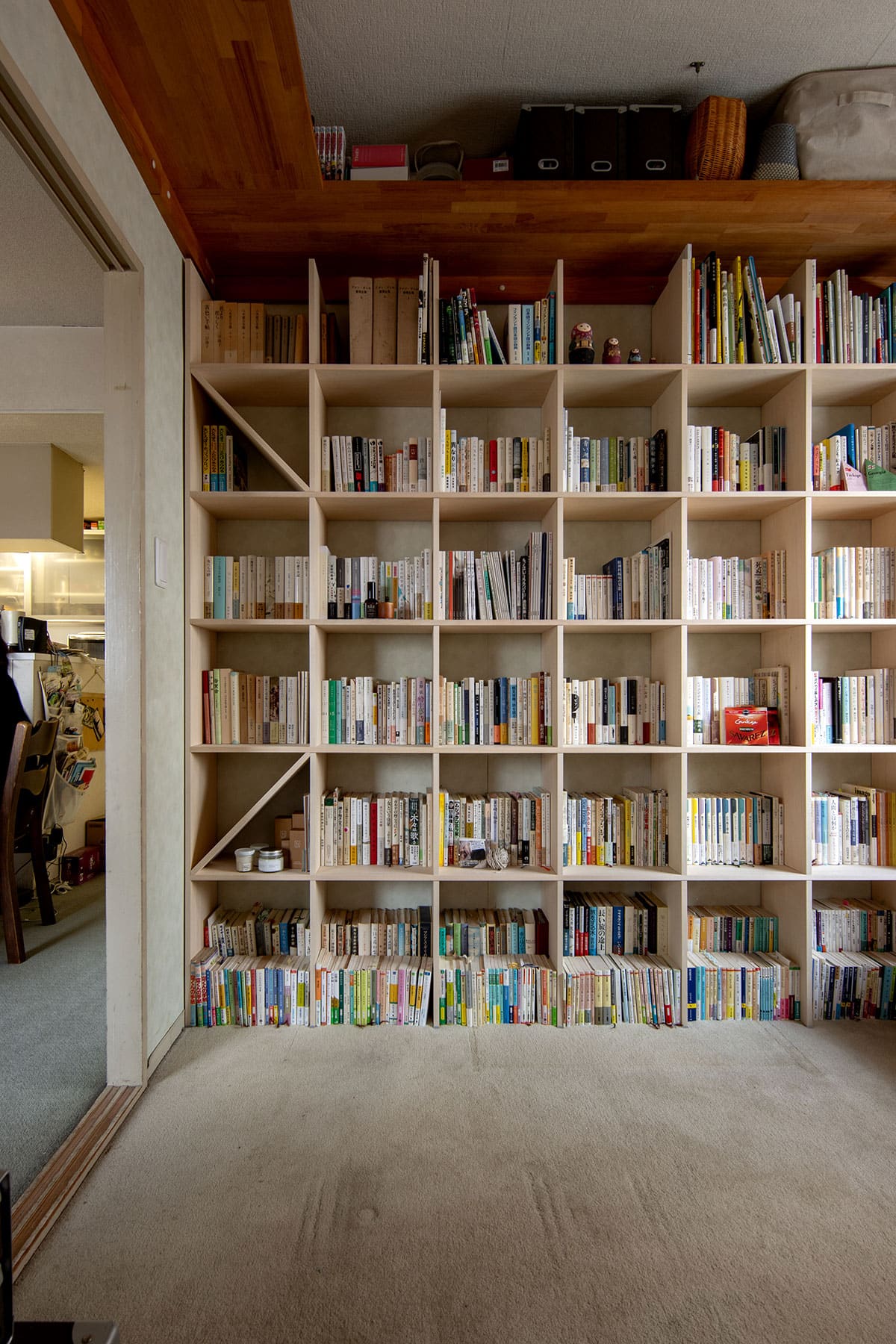 リビングの本棚 - Shelf 壁一面の本棚 奥行250mm - マルゲリータお客様事例