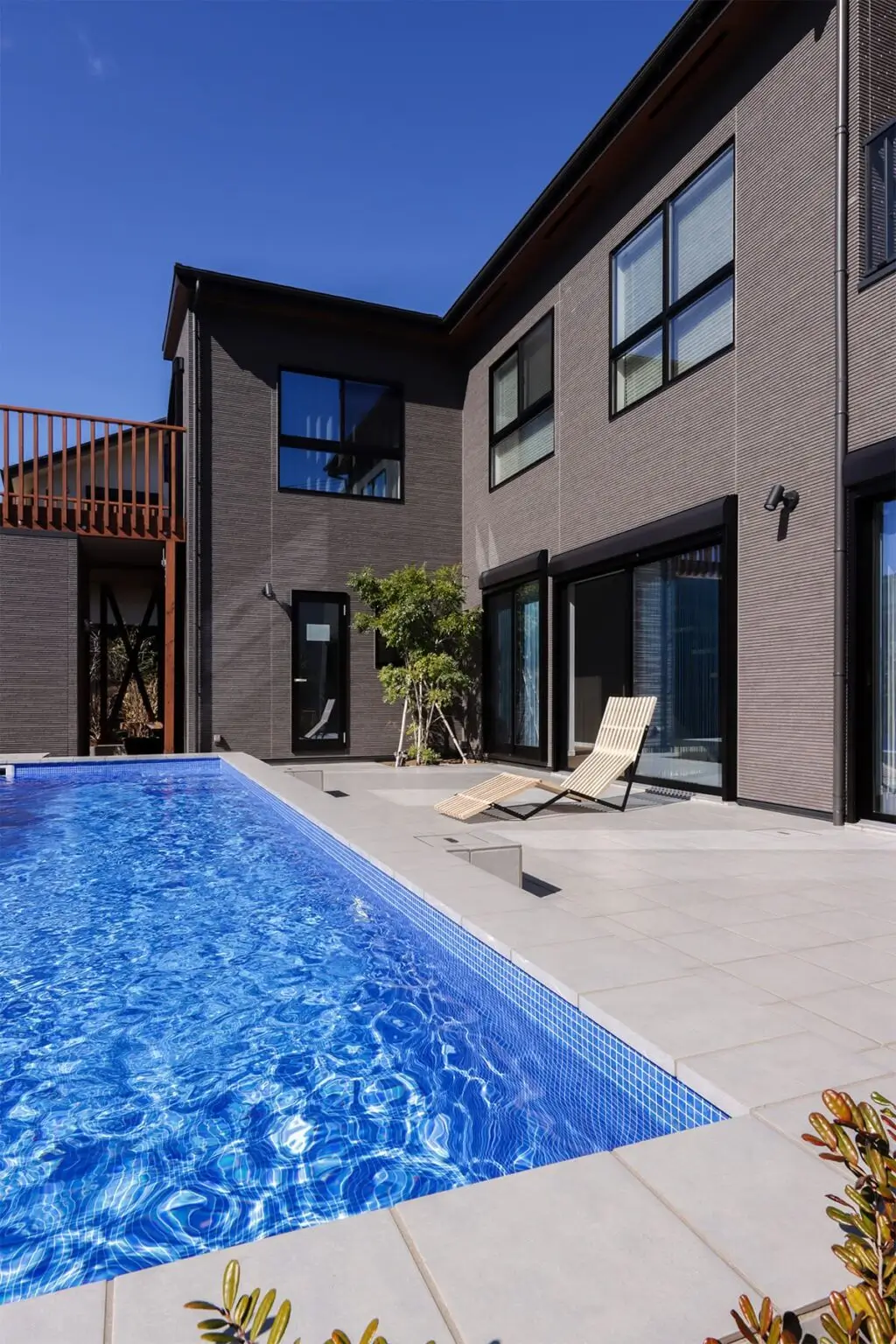 パティオファニチャー・テラスファニチャー・エクステリアファニチャーとは？ 屋外家具を徹底解説