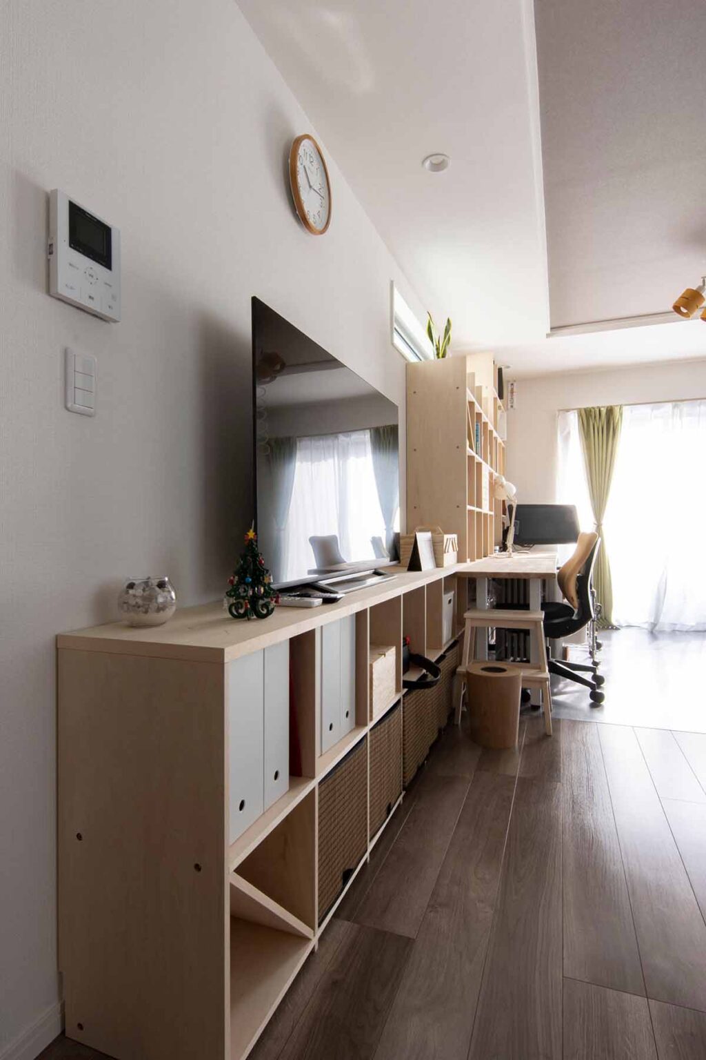 おしゃれなロータイプテレビ台7選 シンプル・収納付き・小さめなどのおすすめ商品の事例を紹介