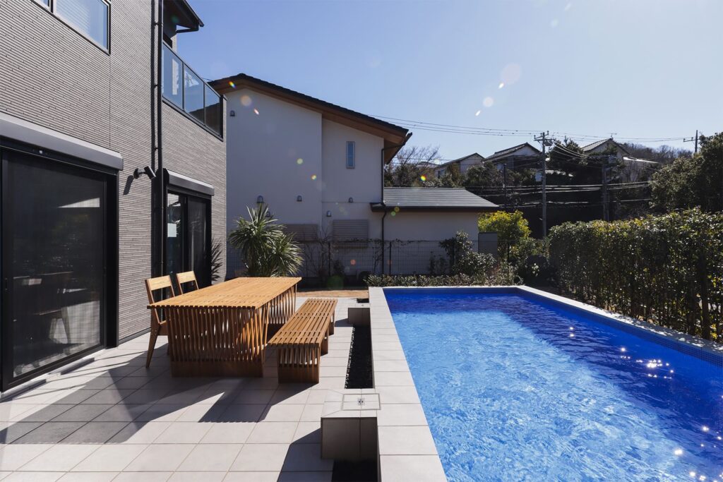 パティオファニチャー・テラスファニチャー・エクステリアファニチャーとは？ 屋外家具を徹底解説