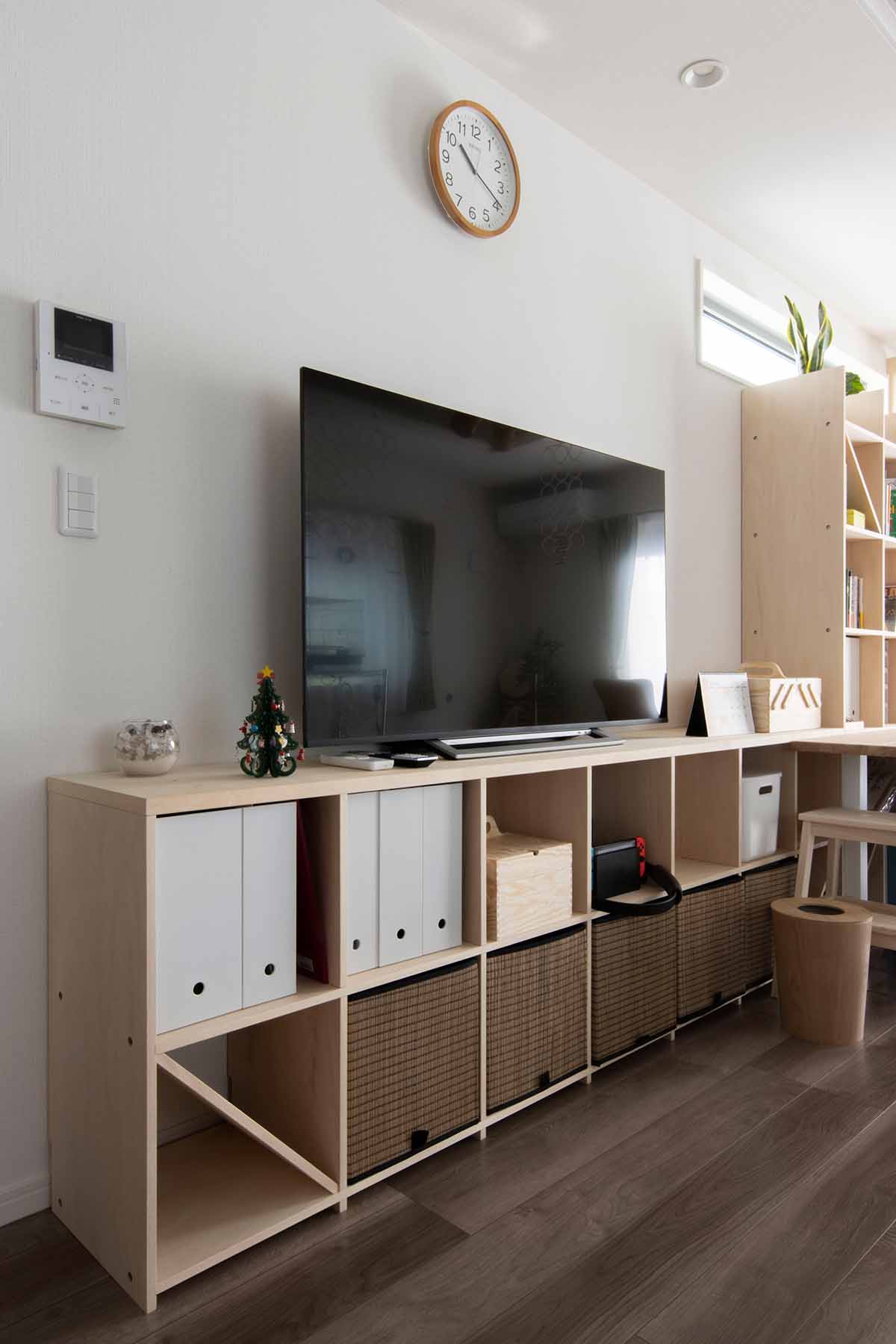 おしゃれなロータイプテレビ台7選 シンプル・収納付き・小さめなどのおすすめ商品の事例を紹介