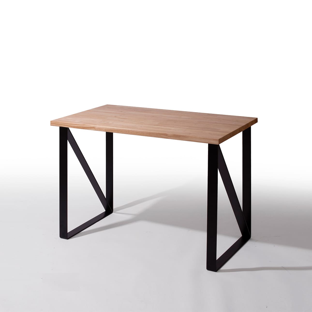 シンプルなおしゃれ学習机8選 中学・高校・二人用など人気商品をご紹介