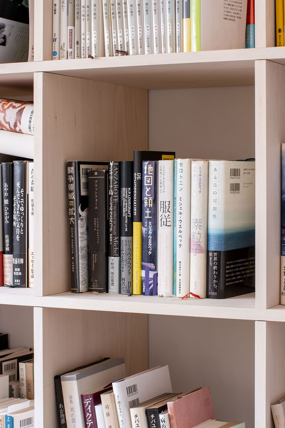 ロフトを活用したテントのような読書空間 - Shelf 壁一面の本棚 奥行350mm - マルゲリータお客様事例