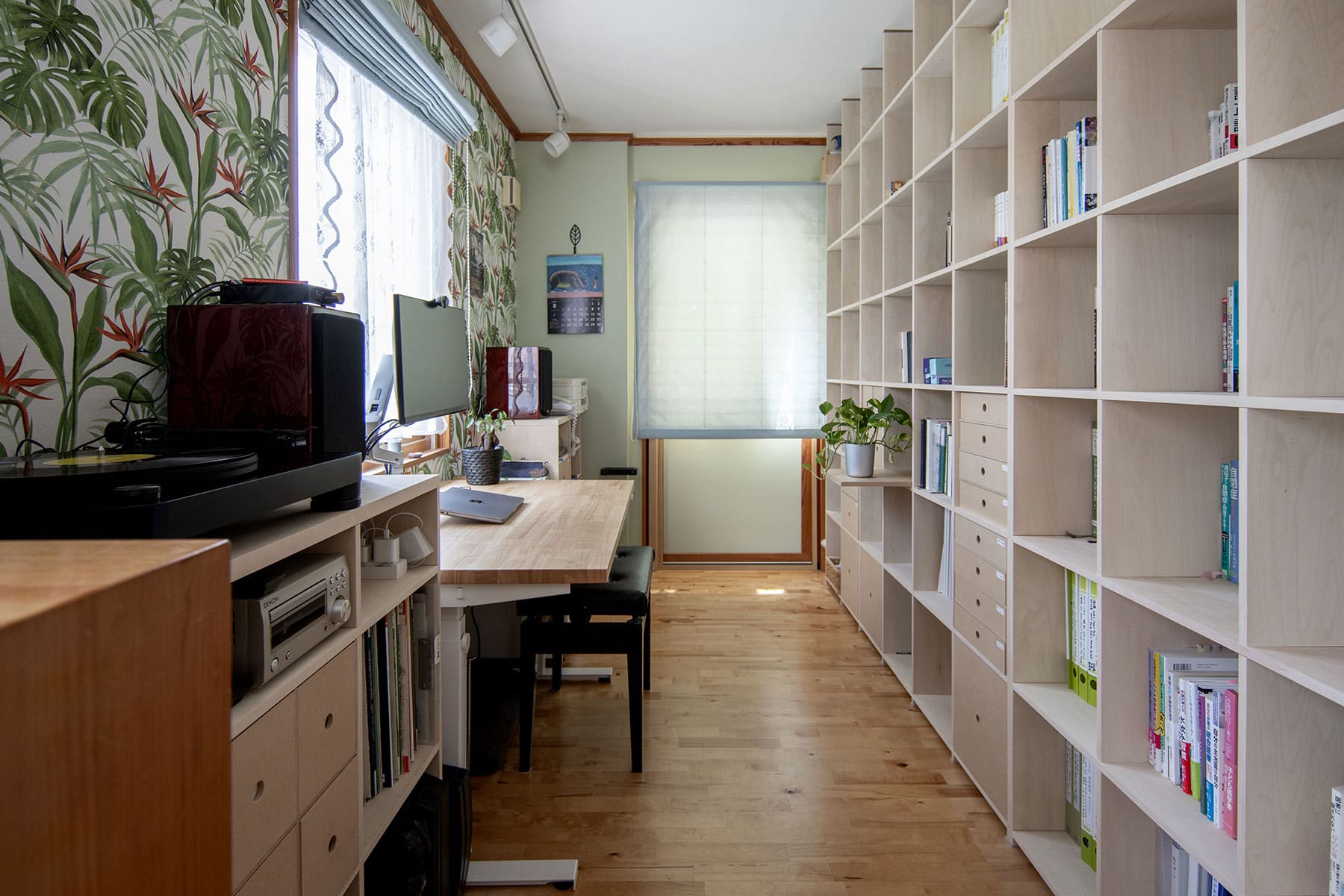 Shelf 壁一面の本棚 奥行350mm - マルゲリータお客様事例