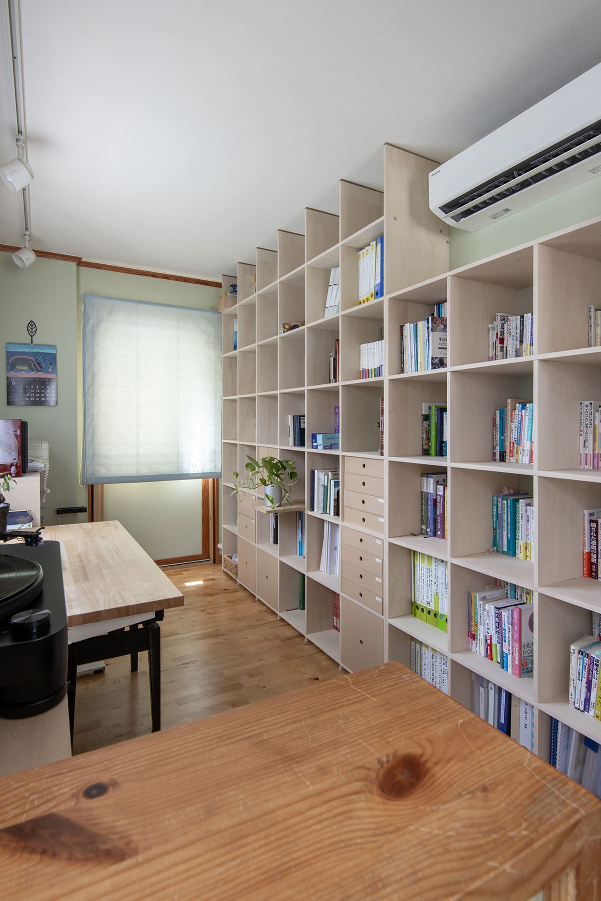 Shelf 壁一面の本棚 奥行350mm - マルゲリータお客様事例