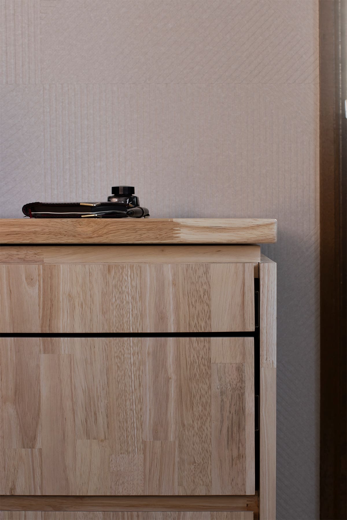 書斎の本棚・デスク - Shelf 壁一面の本棚 奥行250・壁一面の本棚 奥行350・Studio ワークデスク - マルゲリータお客様事例