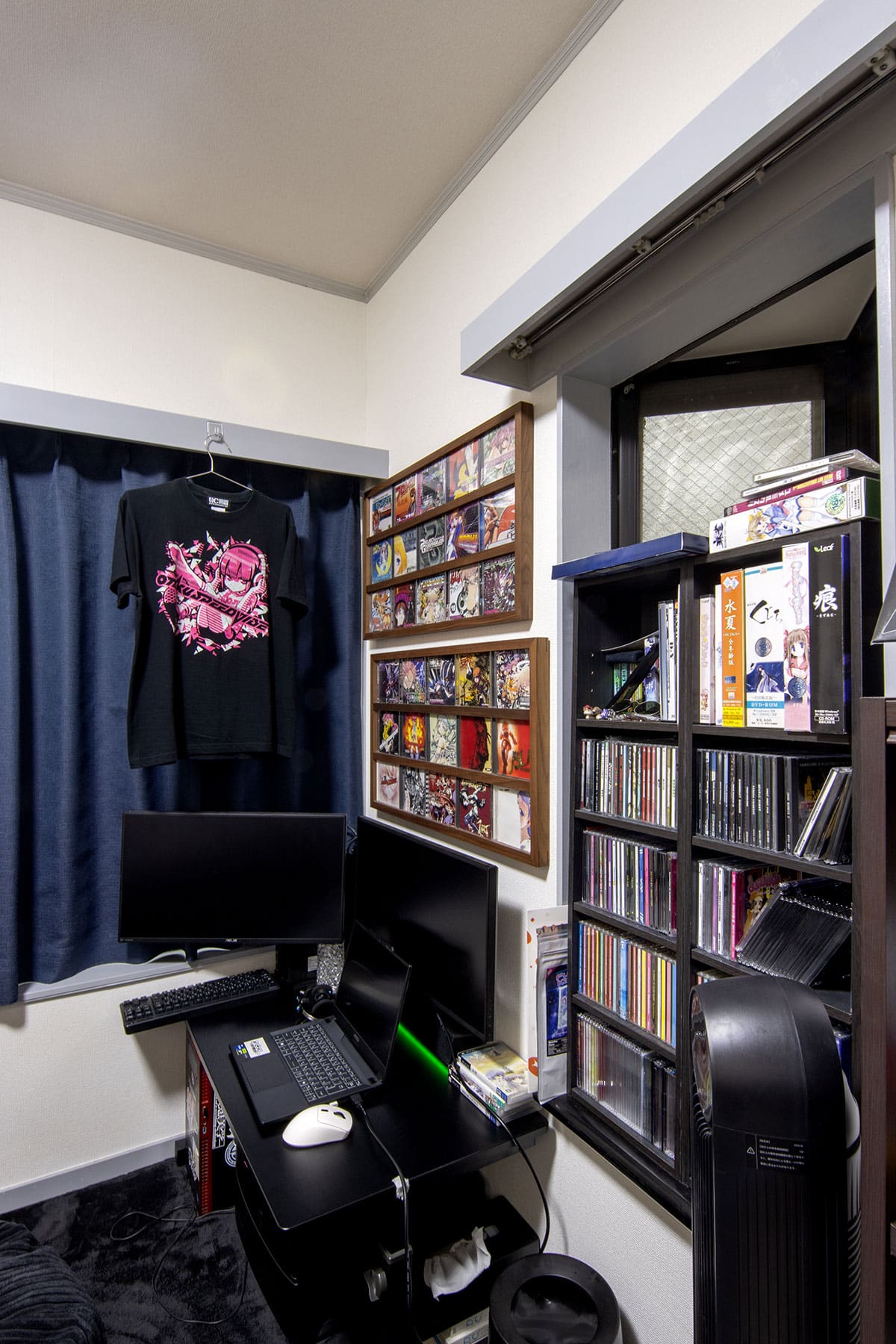 CDジャケットの表紙をタイル状に並べる