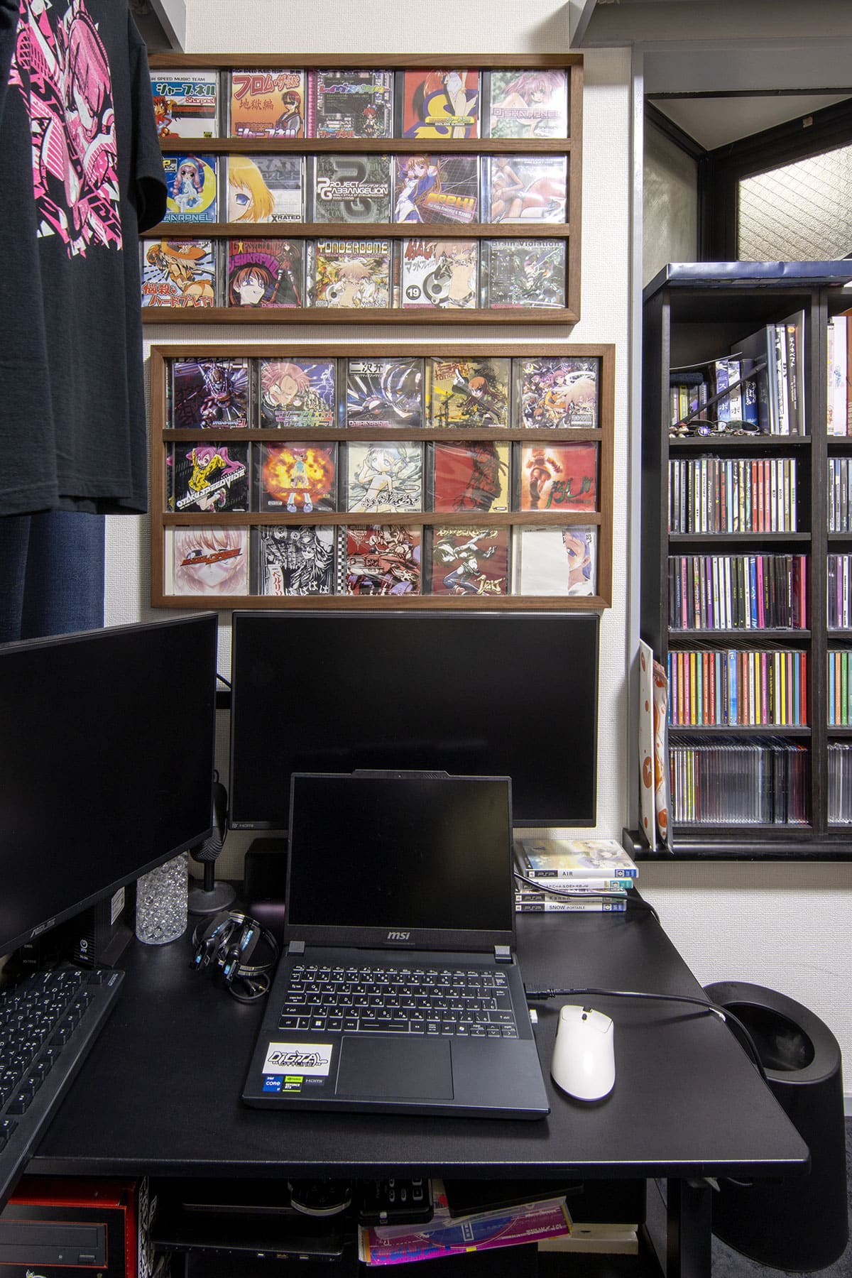 CDジャケットの表紙をタイル状に並べる