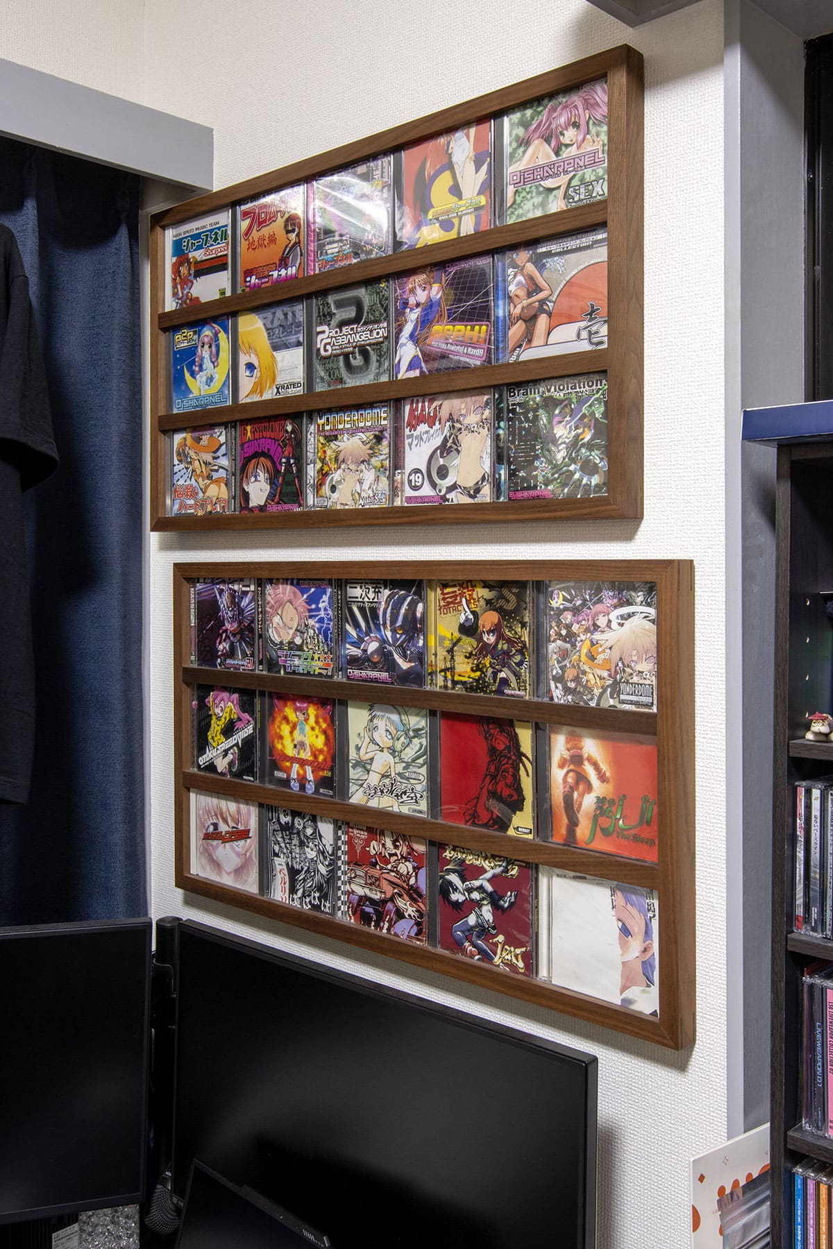 CDジャケットの表紙をタイル状に並べる