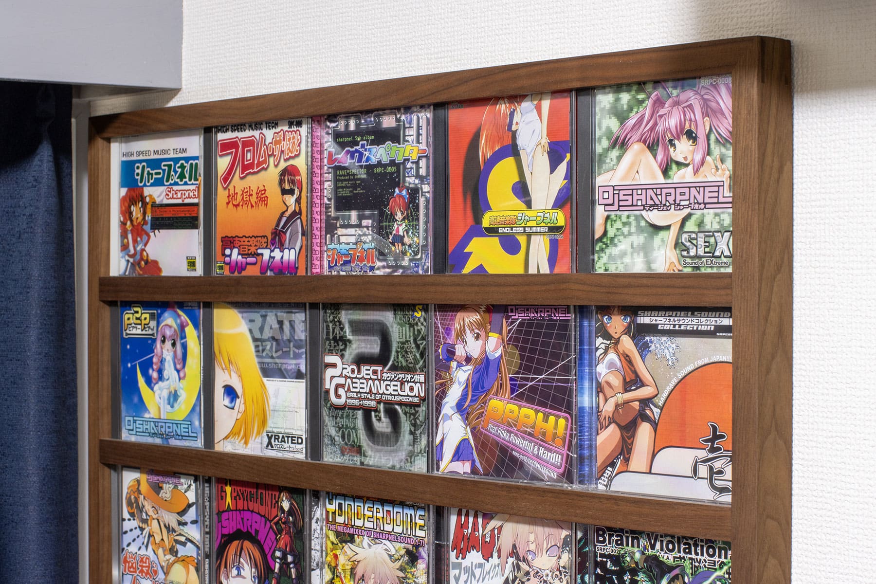 CDジャケットの表紙をタイル状に並べる