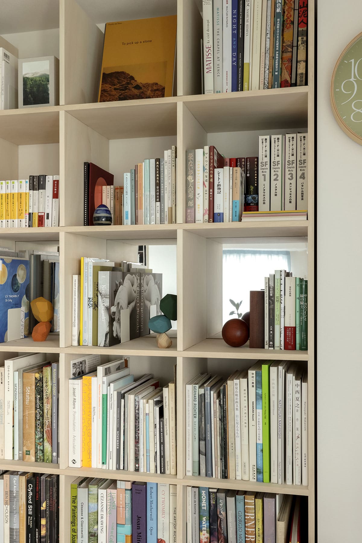 リビングダイニングの本棚 - Shelf 壁一面の本棚 奥行250mm - マルゲリータお客様事例