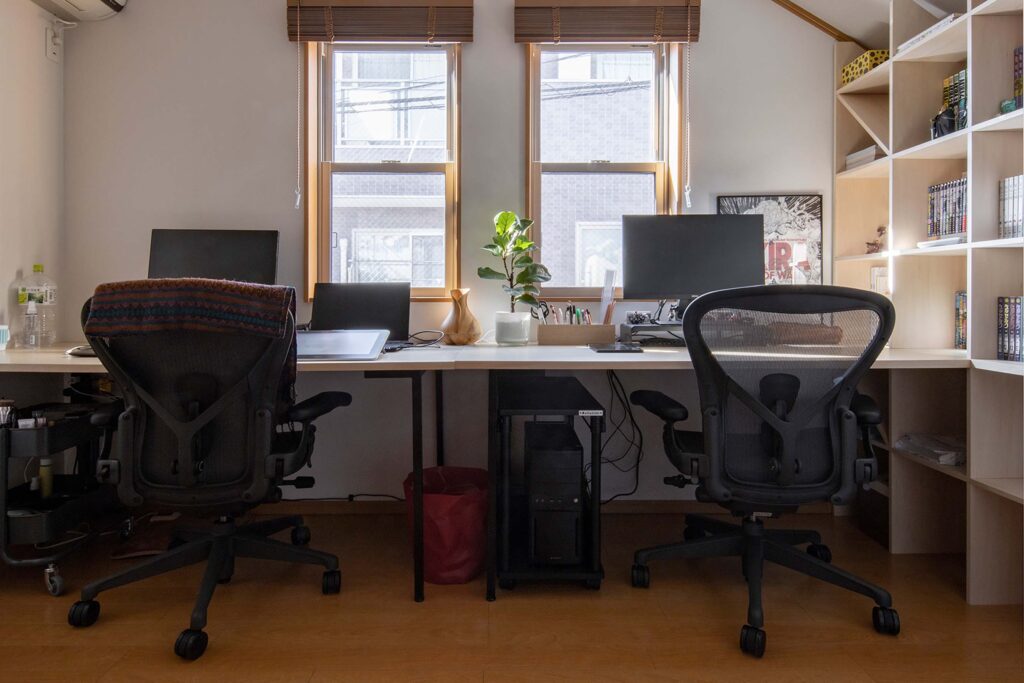 リモートワークでおすすめのデスク10選　生産性を高めるワークデスクの事例を紹介